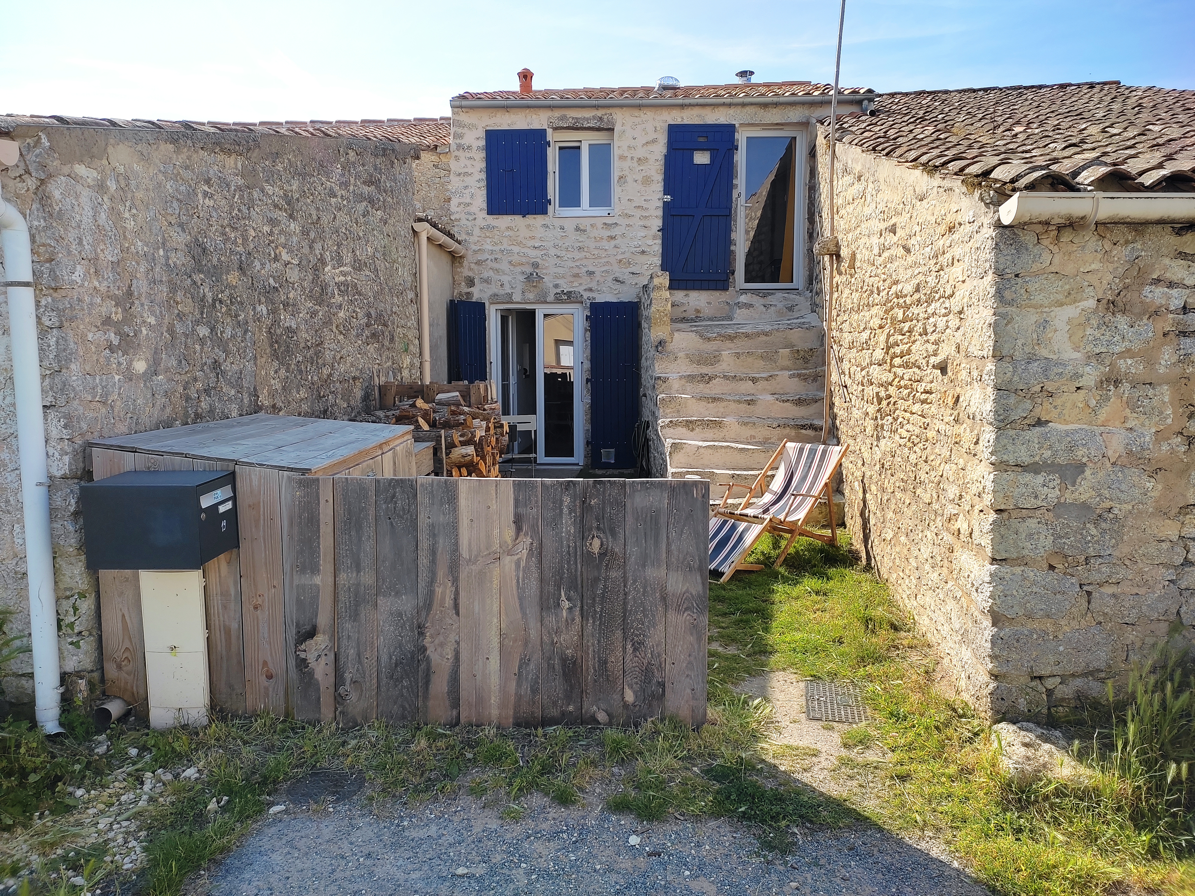 Renovated Chai in Traditional Olonese Village