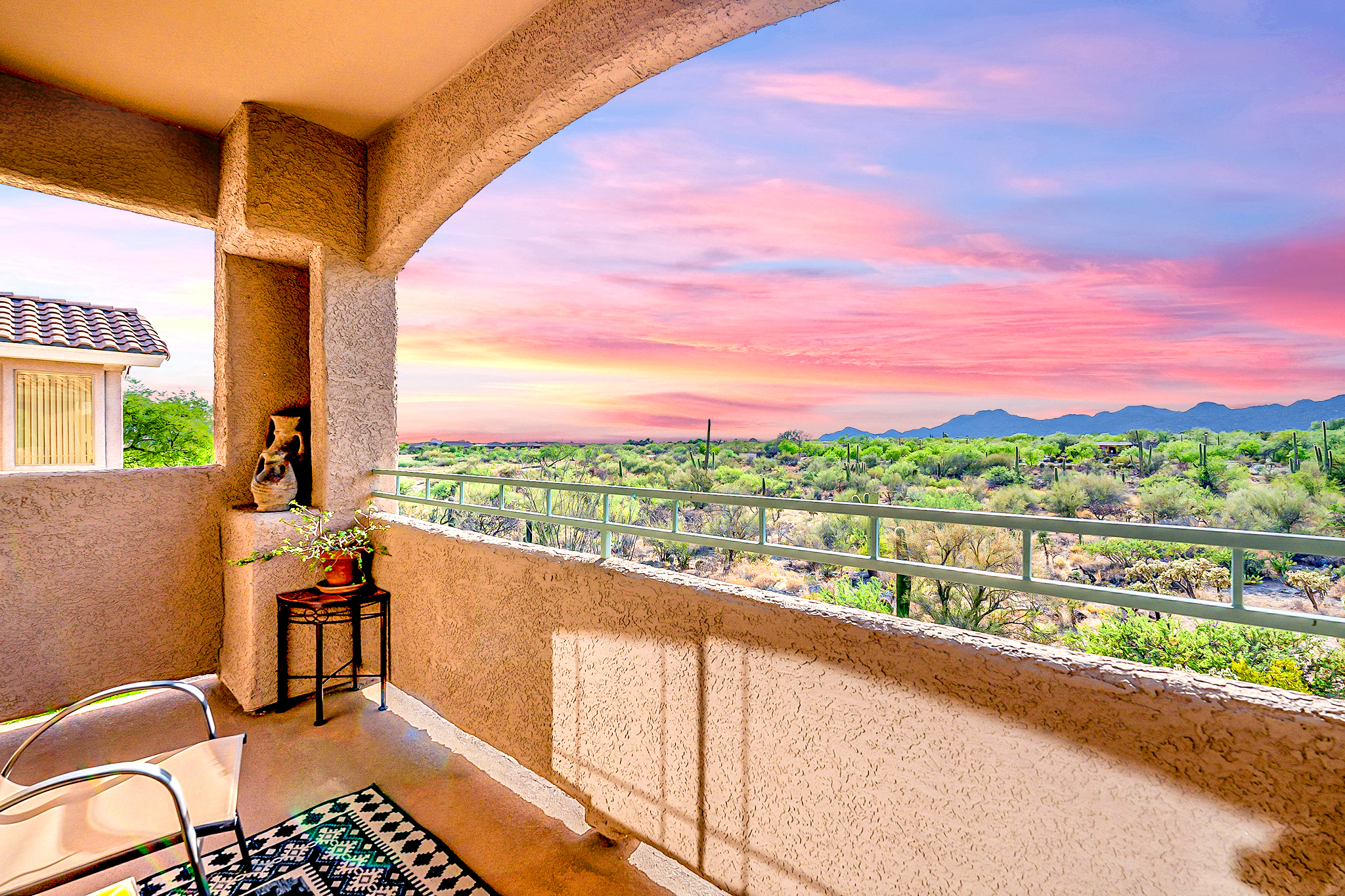 Luxury Escape w/ Pool, Hot Tub & Desert Views