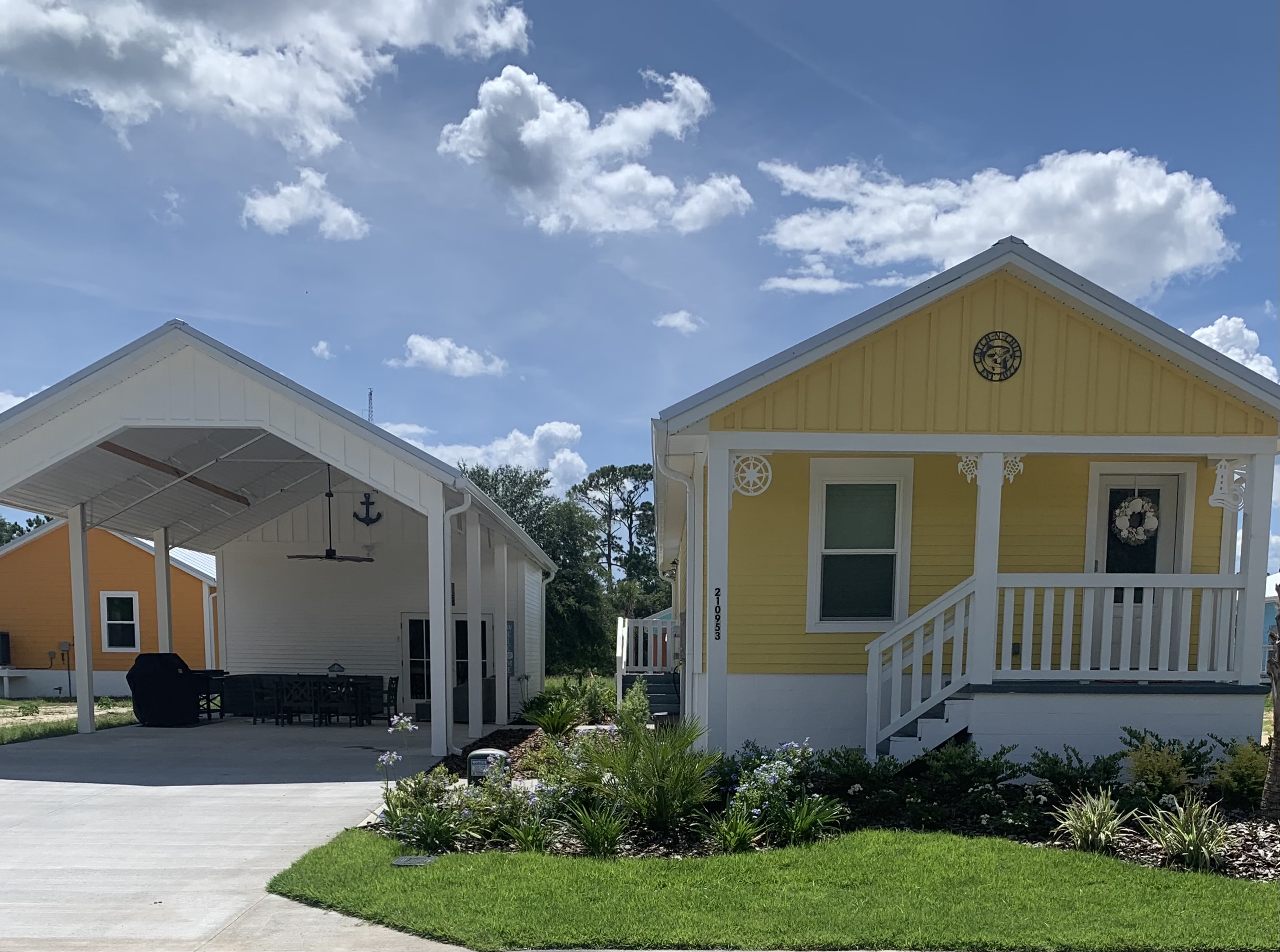 Catch~N~Chill beautifully furnished home -sleeps 8