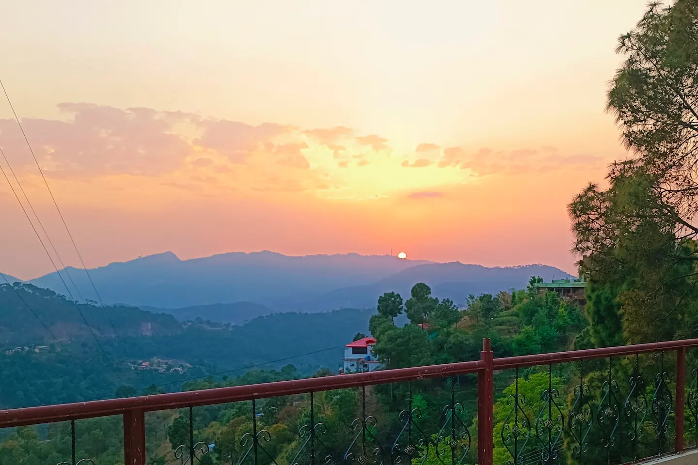 Holiday Home Barog Kasauli Kumarhatti Solan