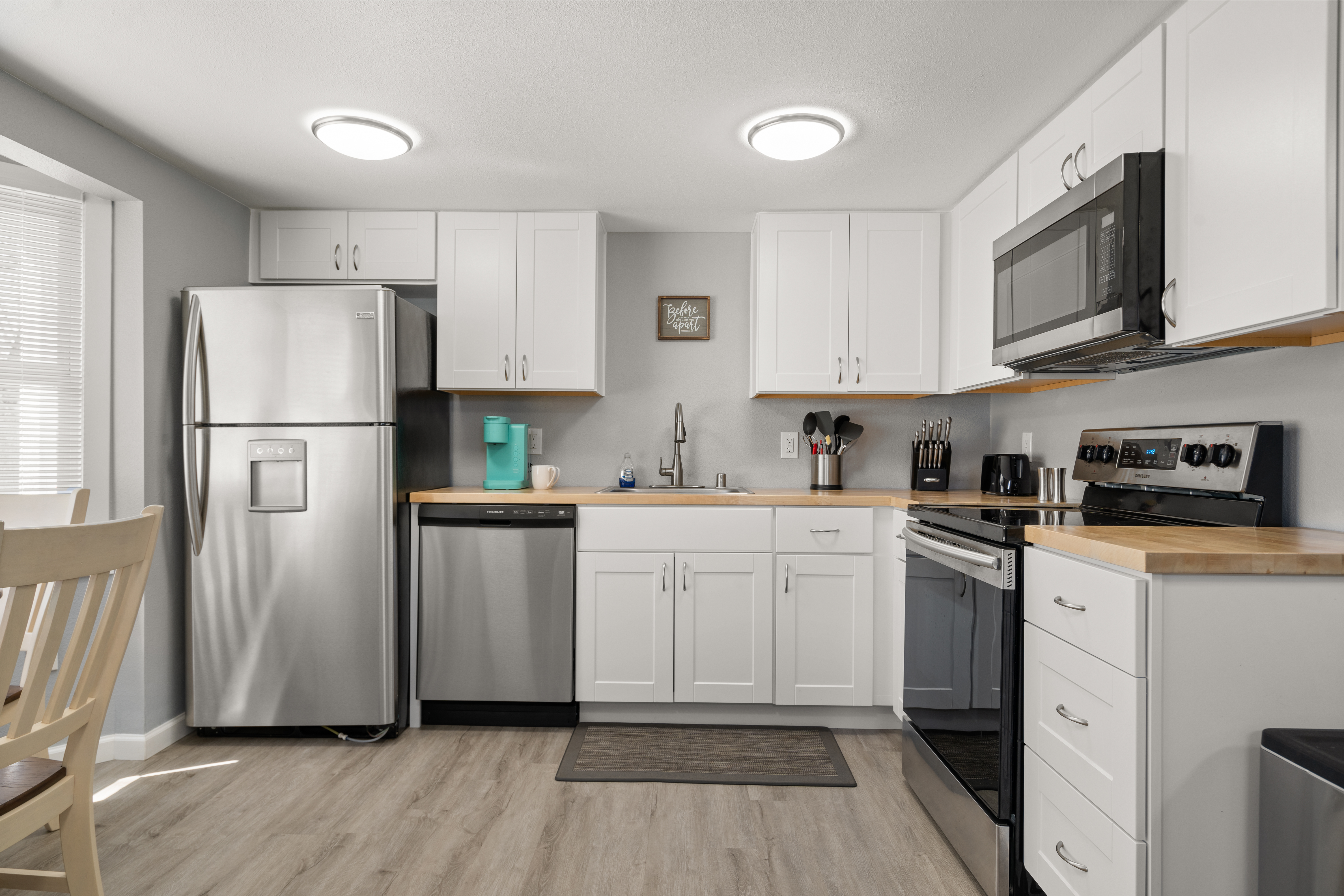 The Corner Cottage - A Private Tiny Home