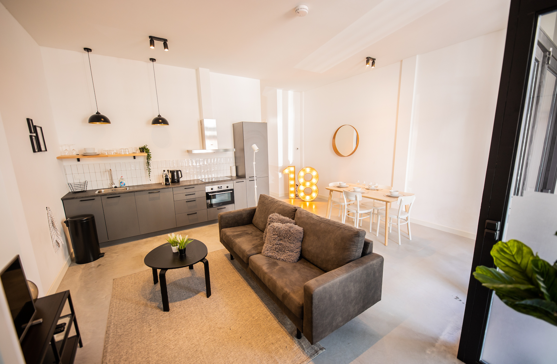 Great 2 Bedroom Serviced Apartment 69m2 -LH18- — Rotterdam stay