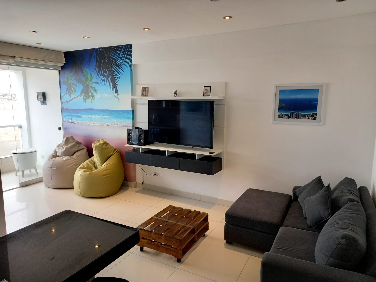 Cute and cozy dpto. in Playa Caballeros , PH