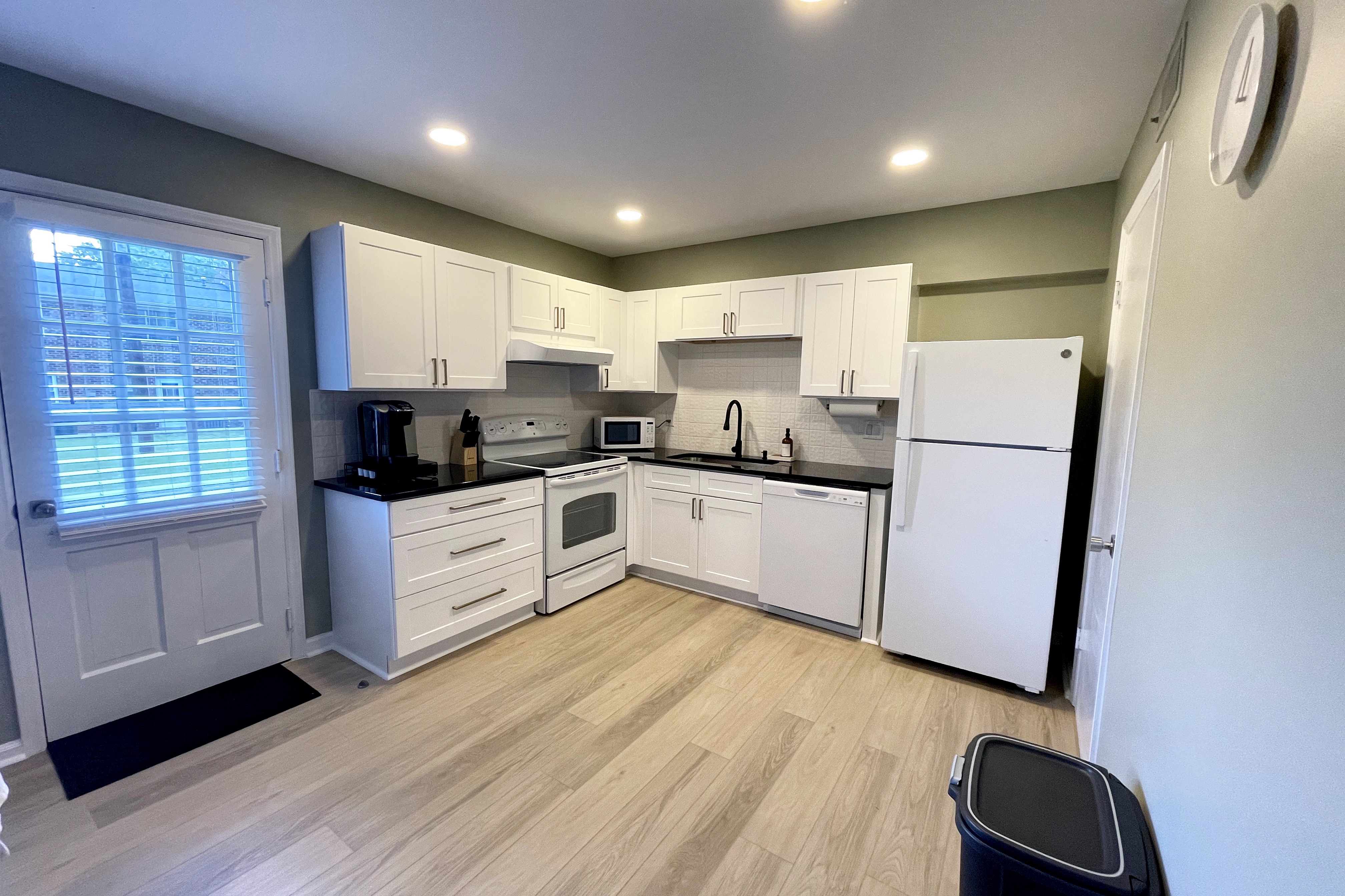 Willow-Updated Chapel Hill Condo w/ Community Pool