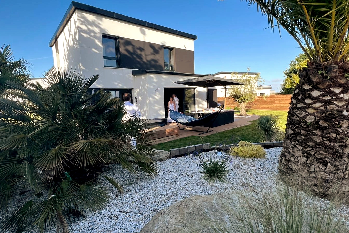 Very nice house with spa,  proximity to the beach