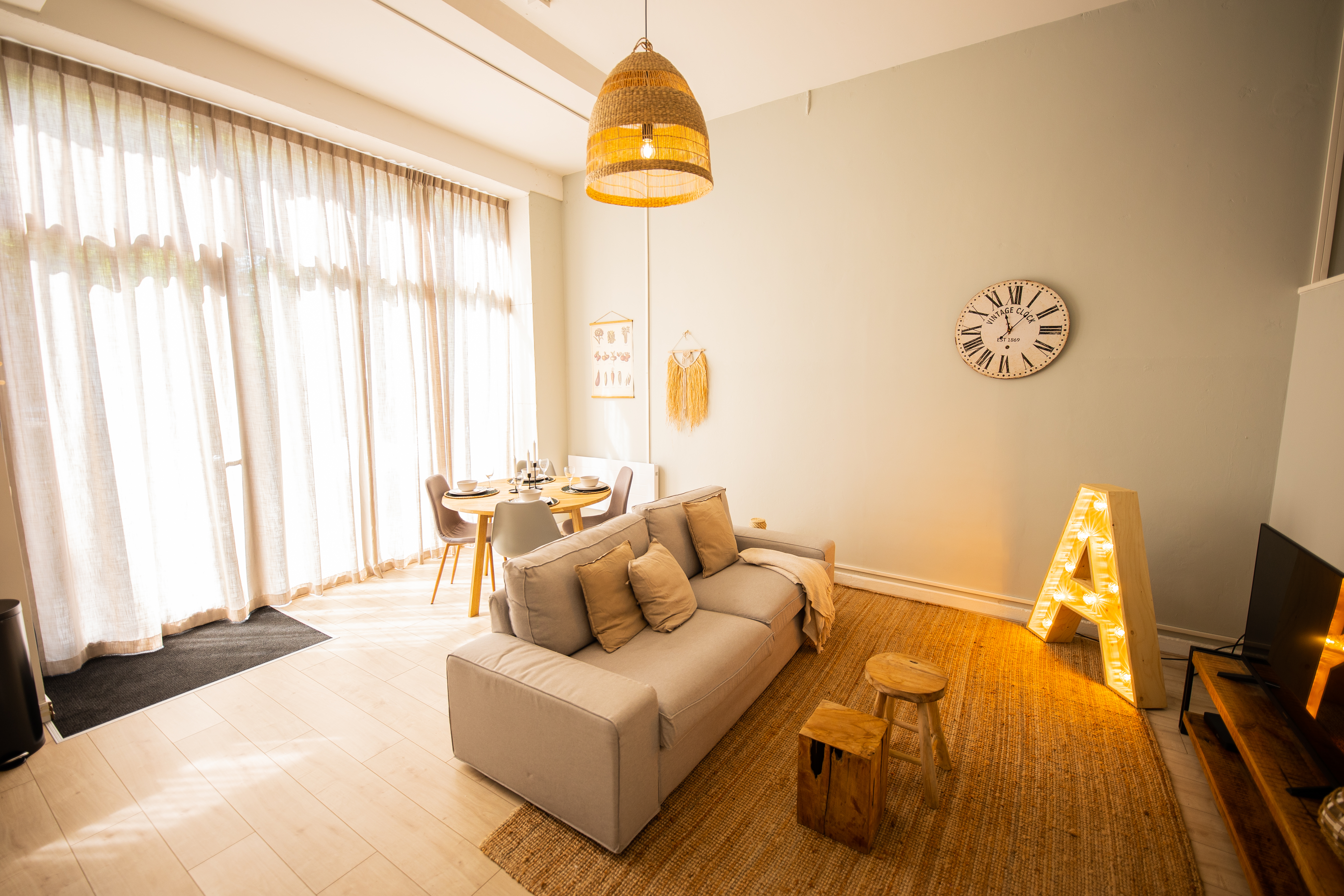 Aesthetical Serviced Studio 93m2 -LK16A- — Rotterdam stay