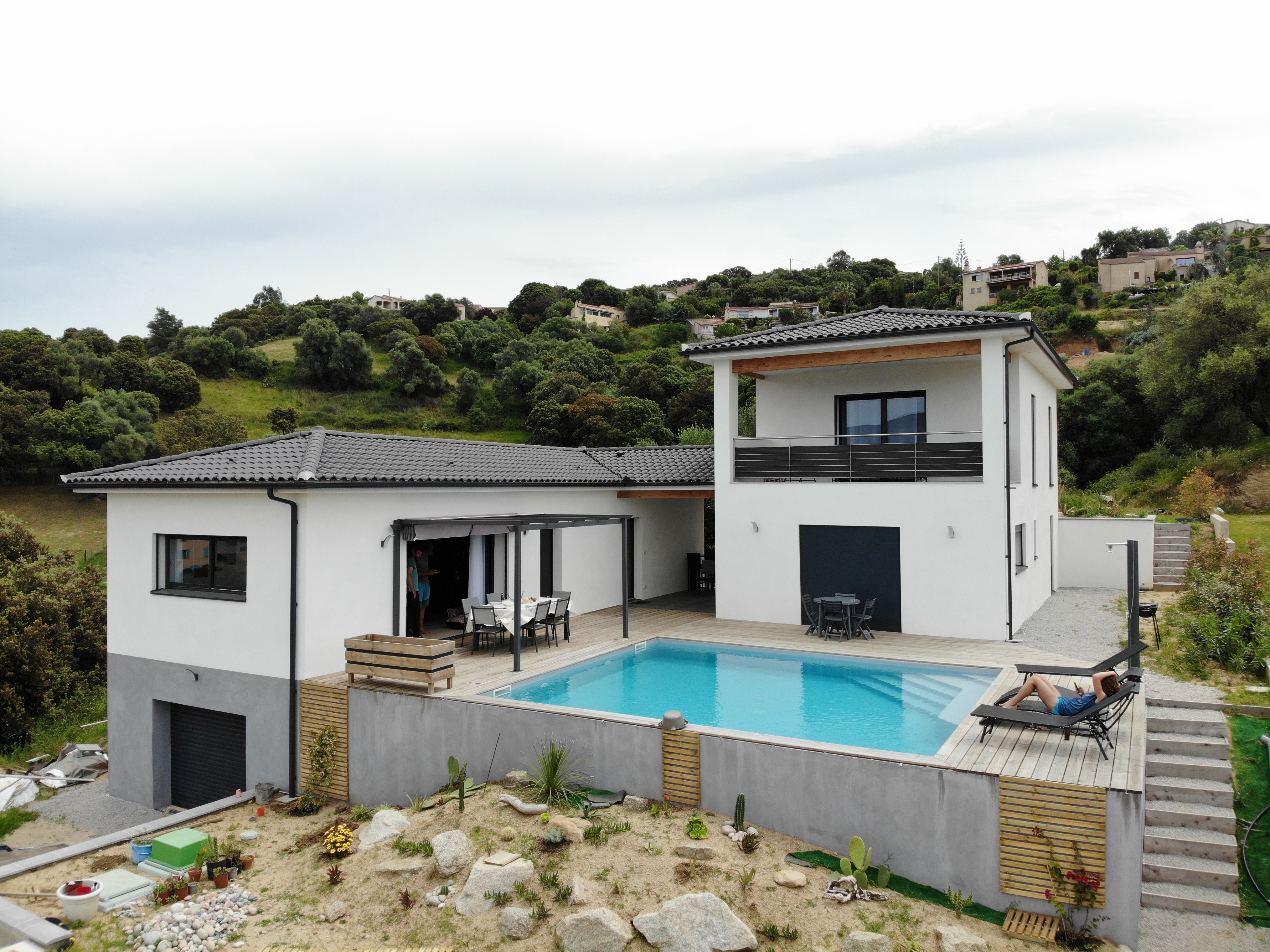T3 of 67m2 in villa with pool, open view