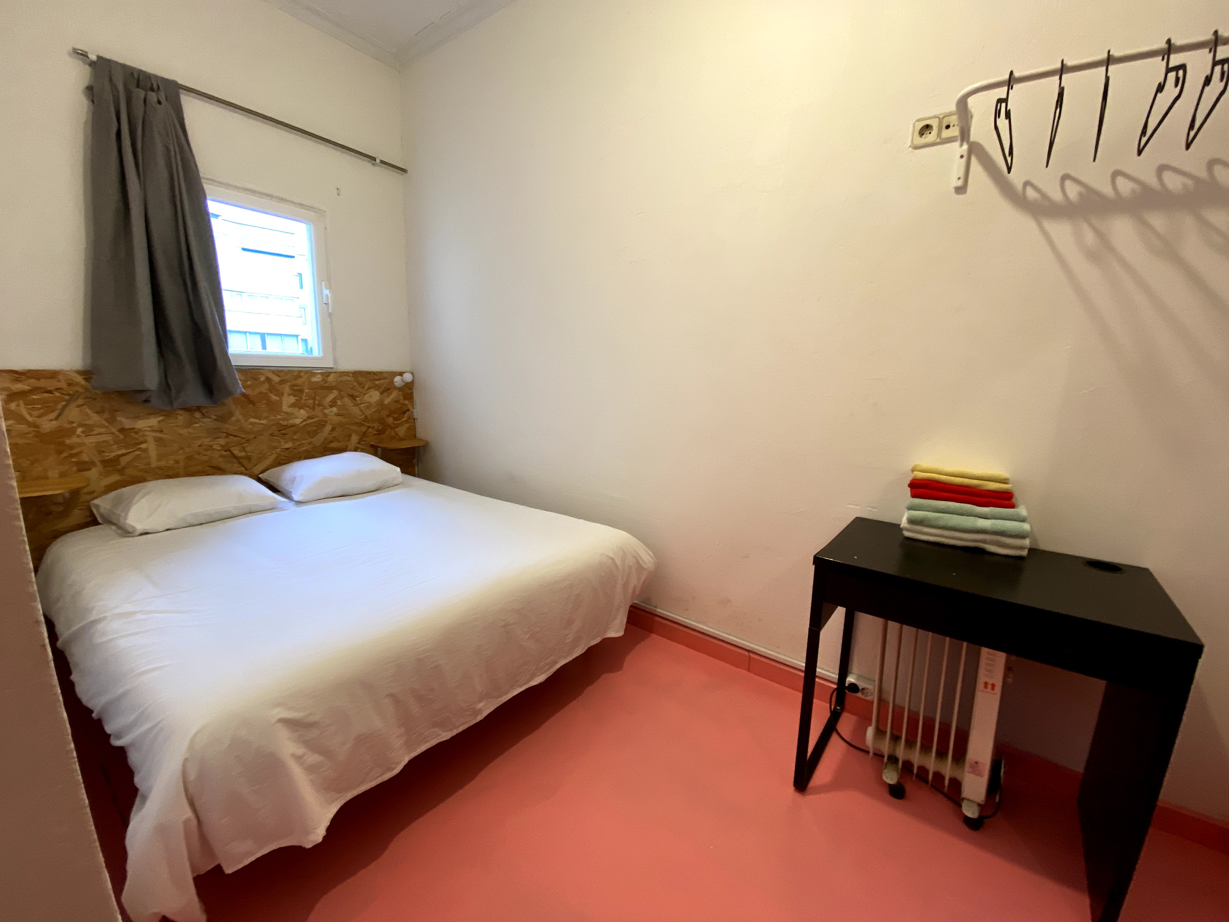 Habitación pequeña en pleno centro de Madrid