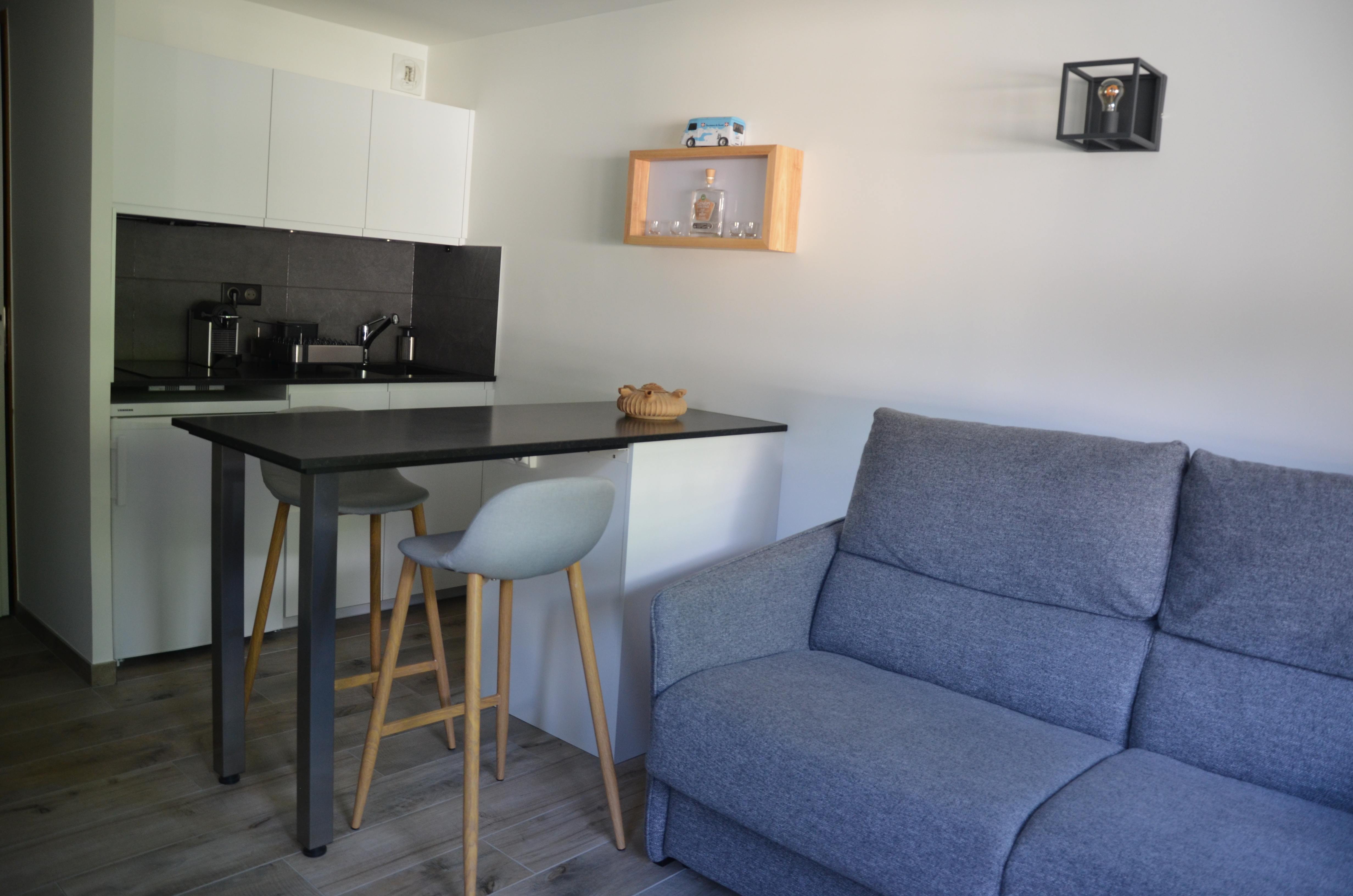 Superbe appartement en plein coeur de la station!!