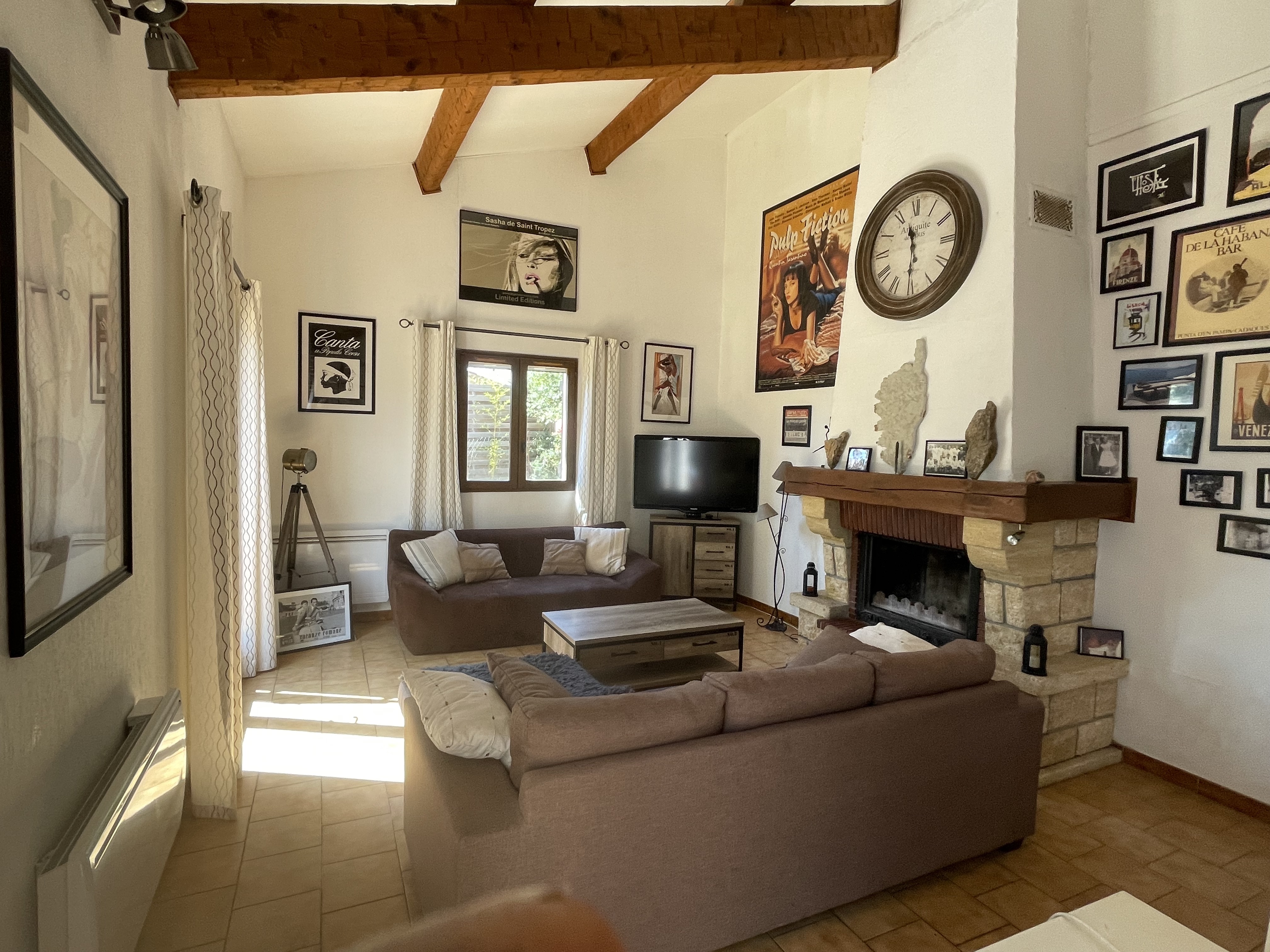 Provenzia, Villa in the Provencal garrigue