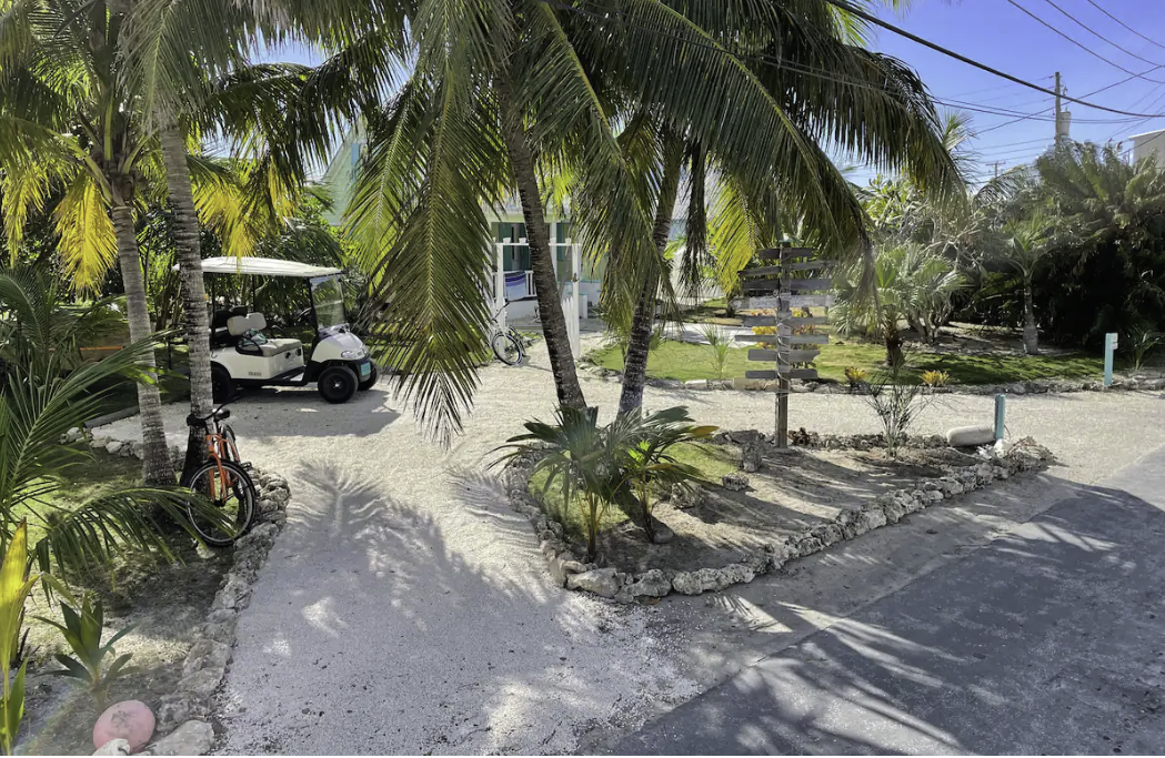 Key Lime Cottage SW; golf cart, bicycles included