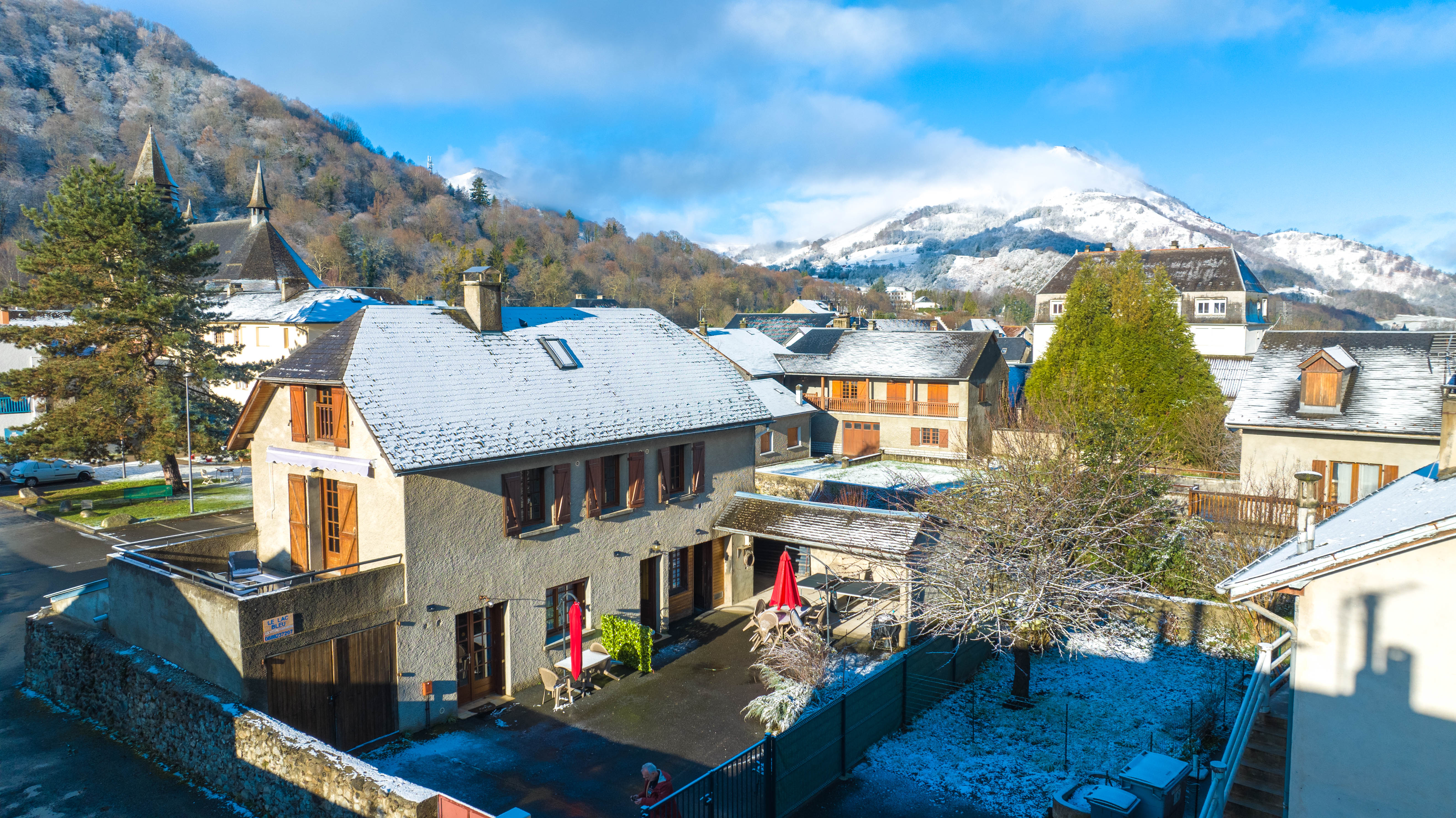​3/5-seater apartment in traditional house  Campan