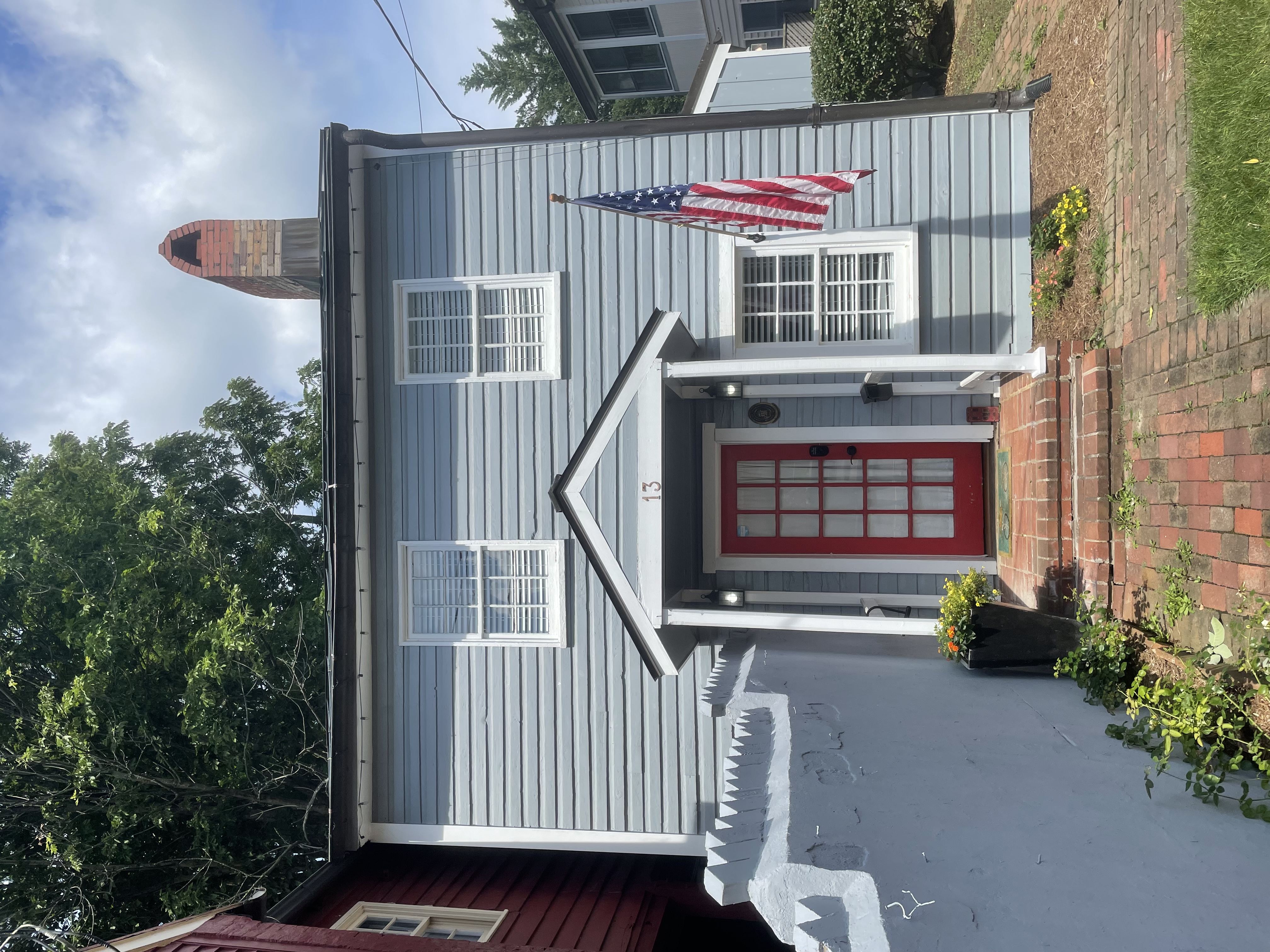 Historic home in the heart of downtown Leesburg!
