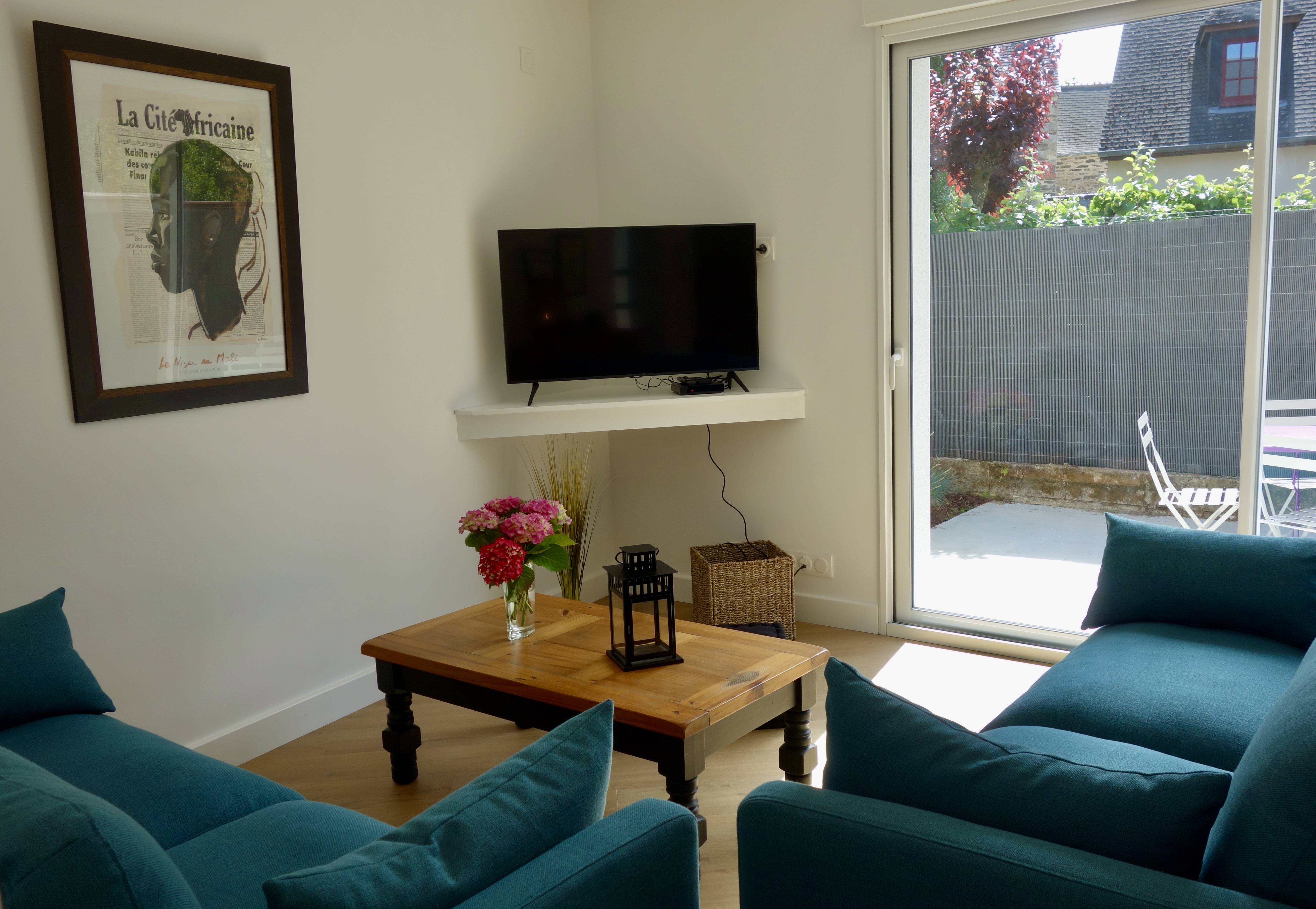 Beautifully decorated house in the center of Carteret.