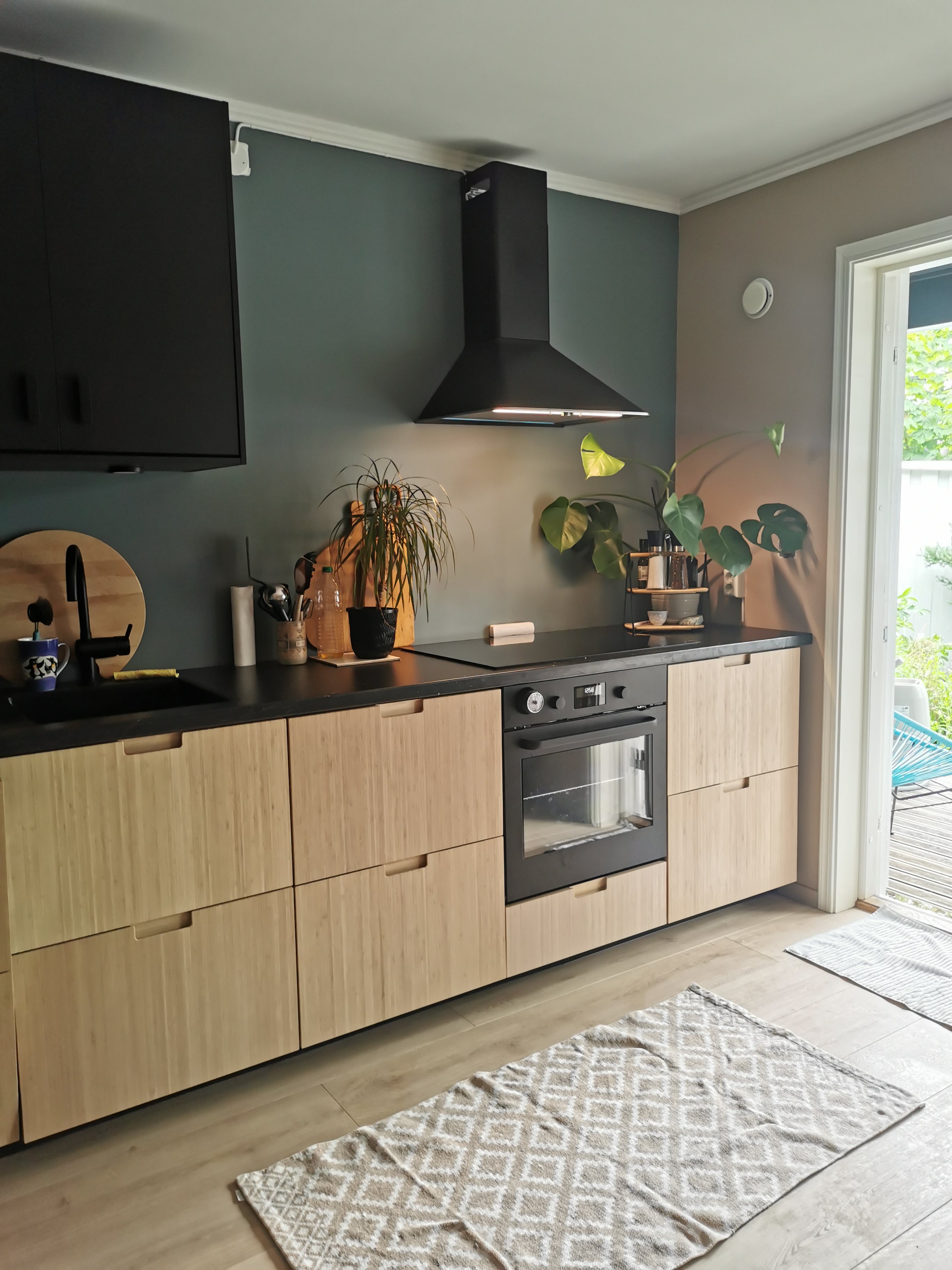 Apartment with Free Parking and Large Outdoor Space