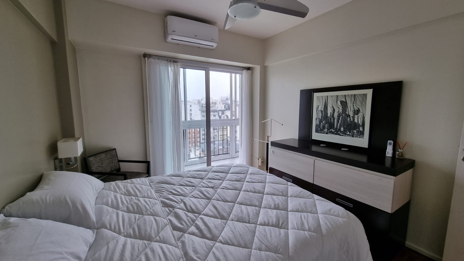 Amplio departamento con vista abierta al cielo in San Nicolas, Buenos Aires