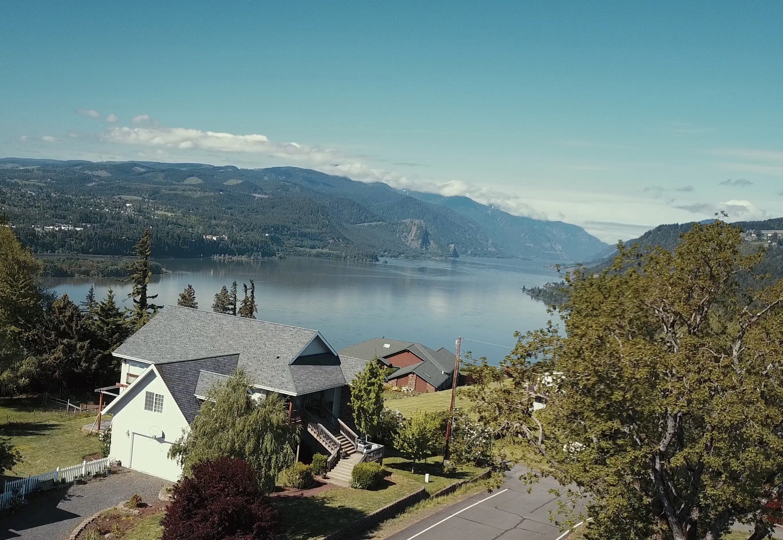 Beautiful Columbia River View 3 Bdrm King Bed