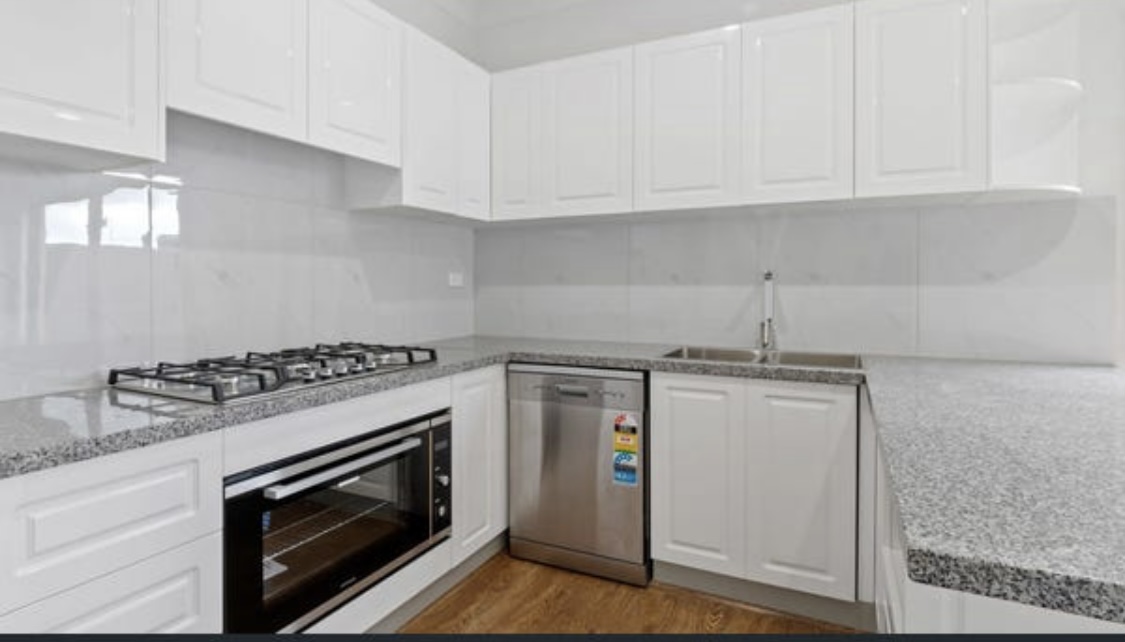 Voll ausgestattetes Zimmer mit eigenem Badezimmer. - Airbnb