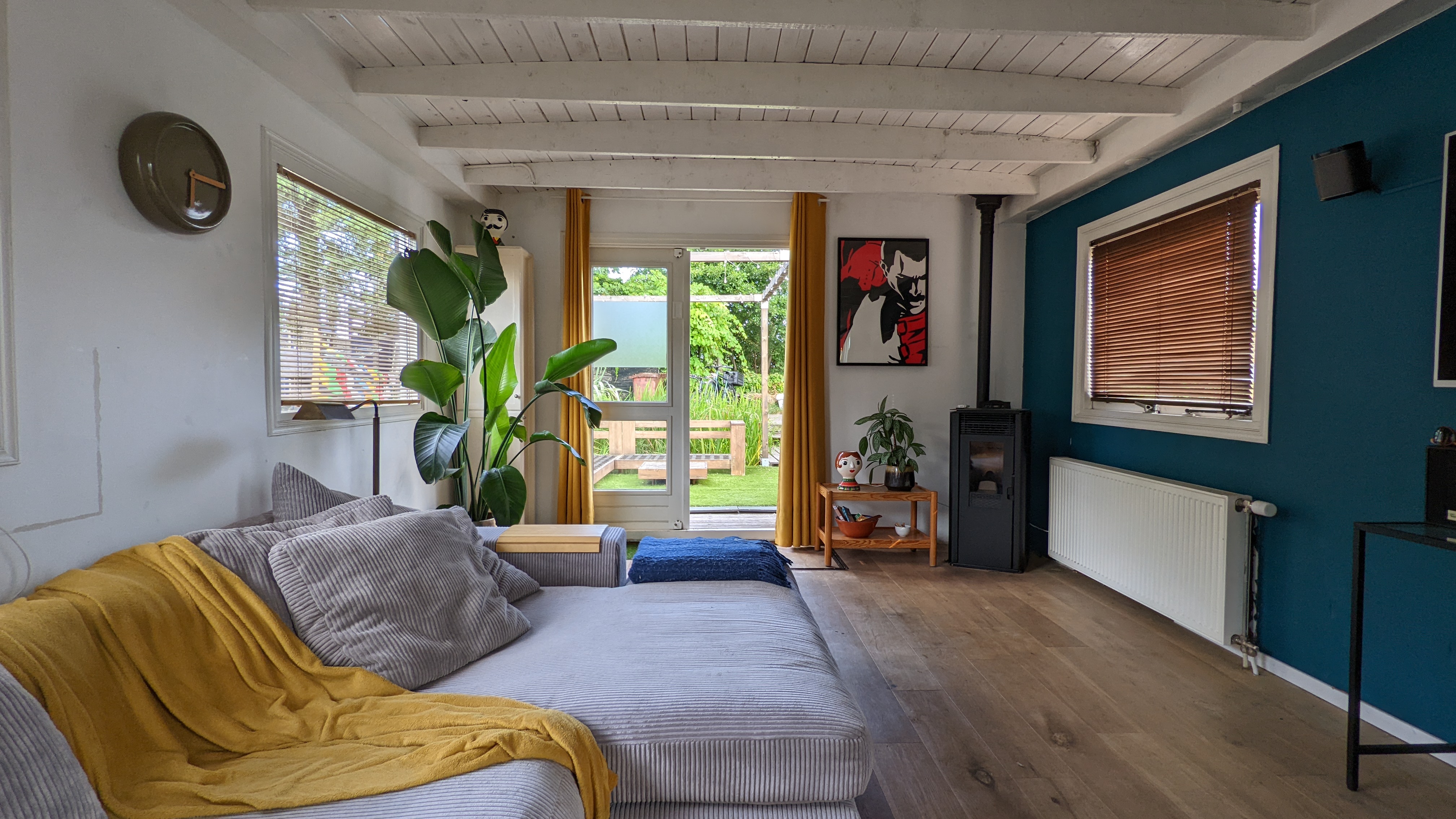 Unique houseboat in quiet Amsterdam water village โ Amsterdam stay