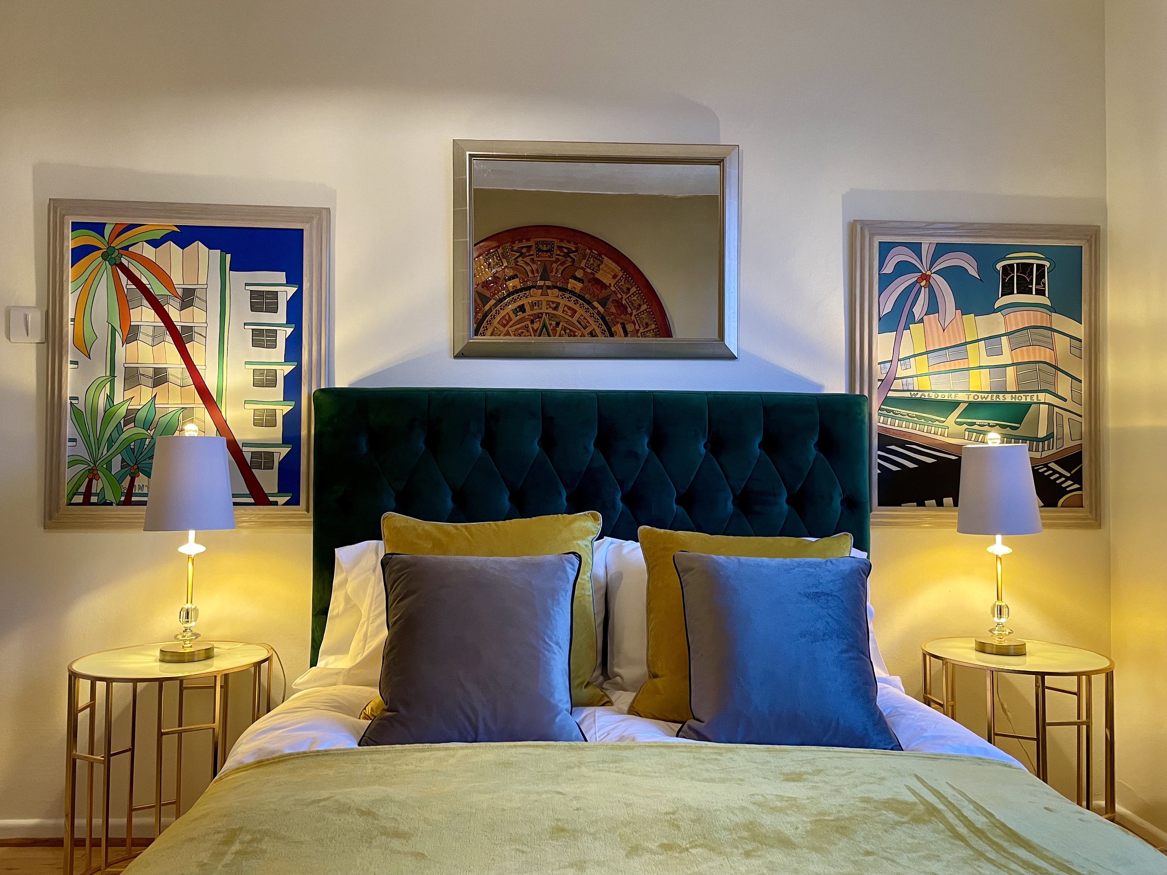 DeVere Room, Parking, 2 min Tube/Metro, US embassy