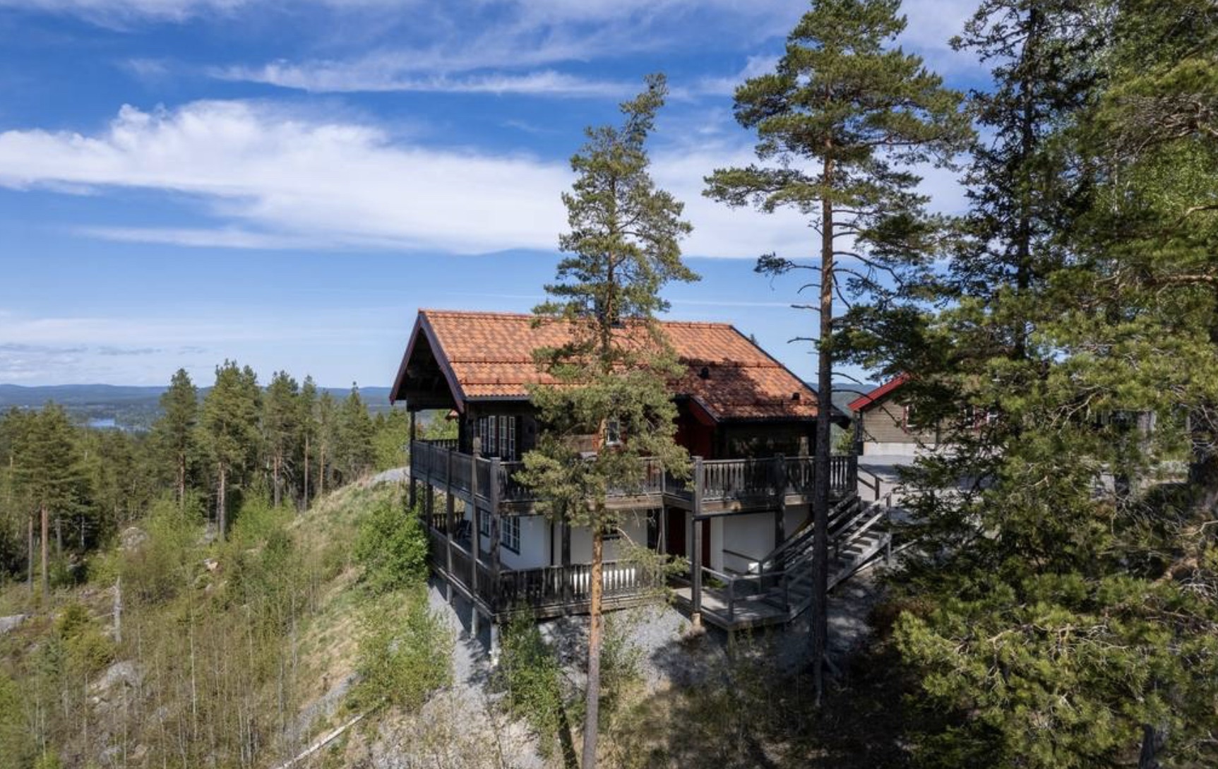 View and location with sauna & fire pit (alp7b)