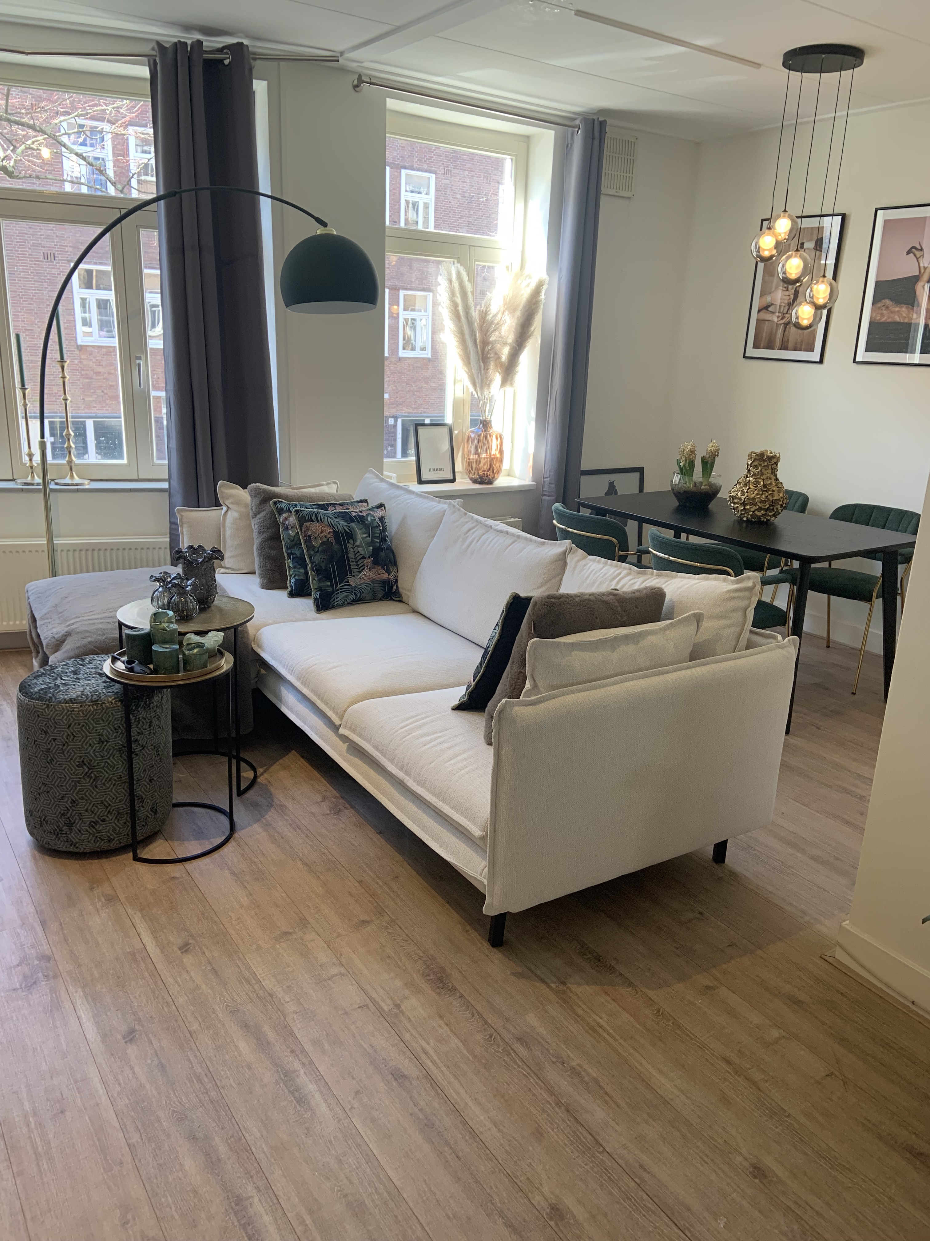 Modern apartment in Amsterdam with balcony — Amsterdam stay