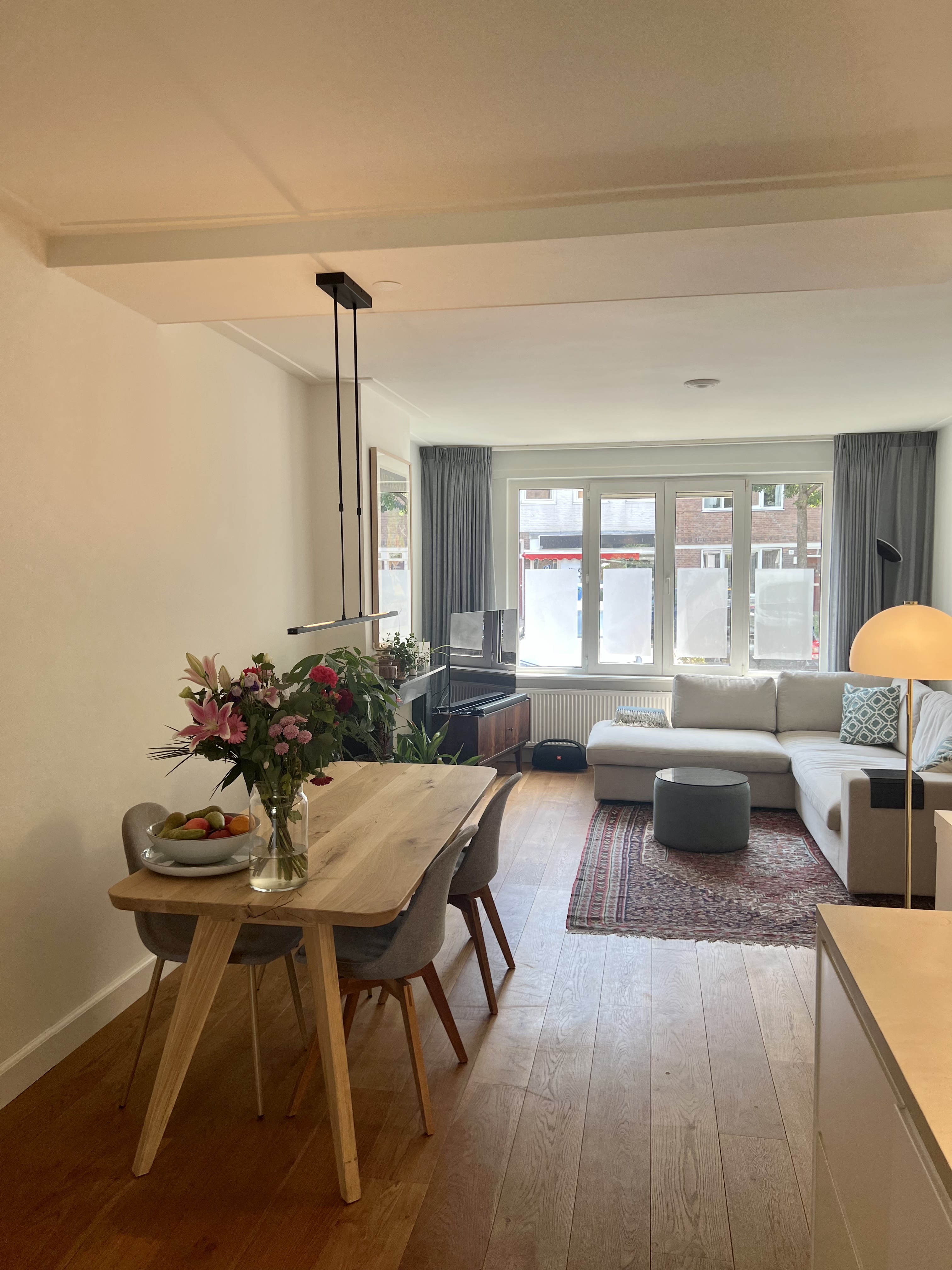 Light filled ground floor apartment with garden โ Amsterdam stay