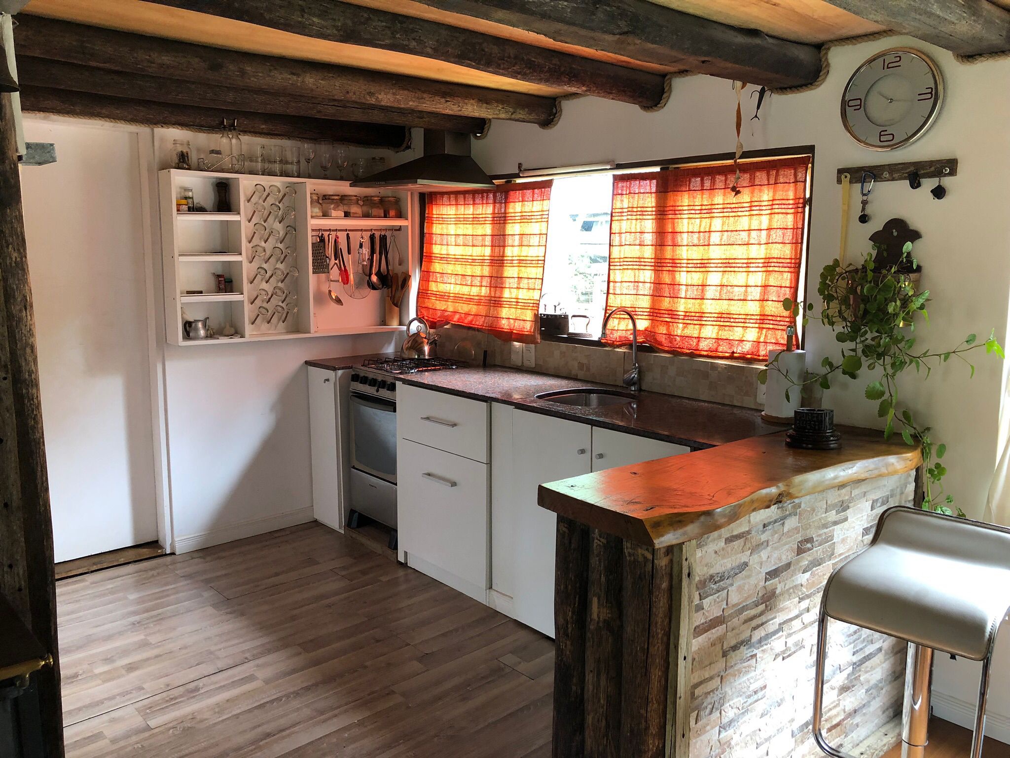 Cheerful cabin with heated pool.Pta Negra
