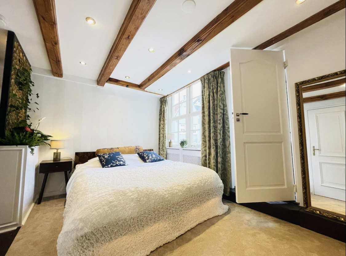 Historical Luxury suite | The Enlightened House — Amsterdam stay