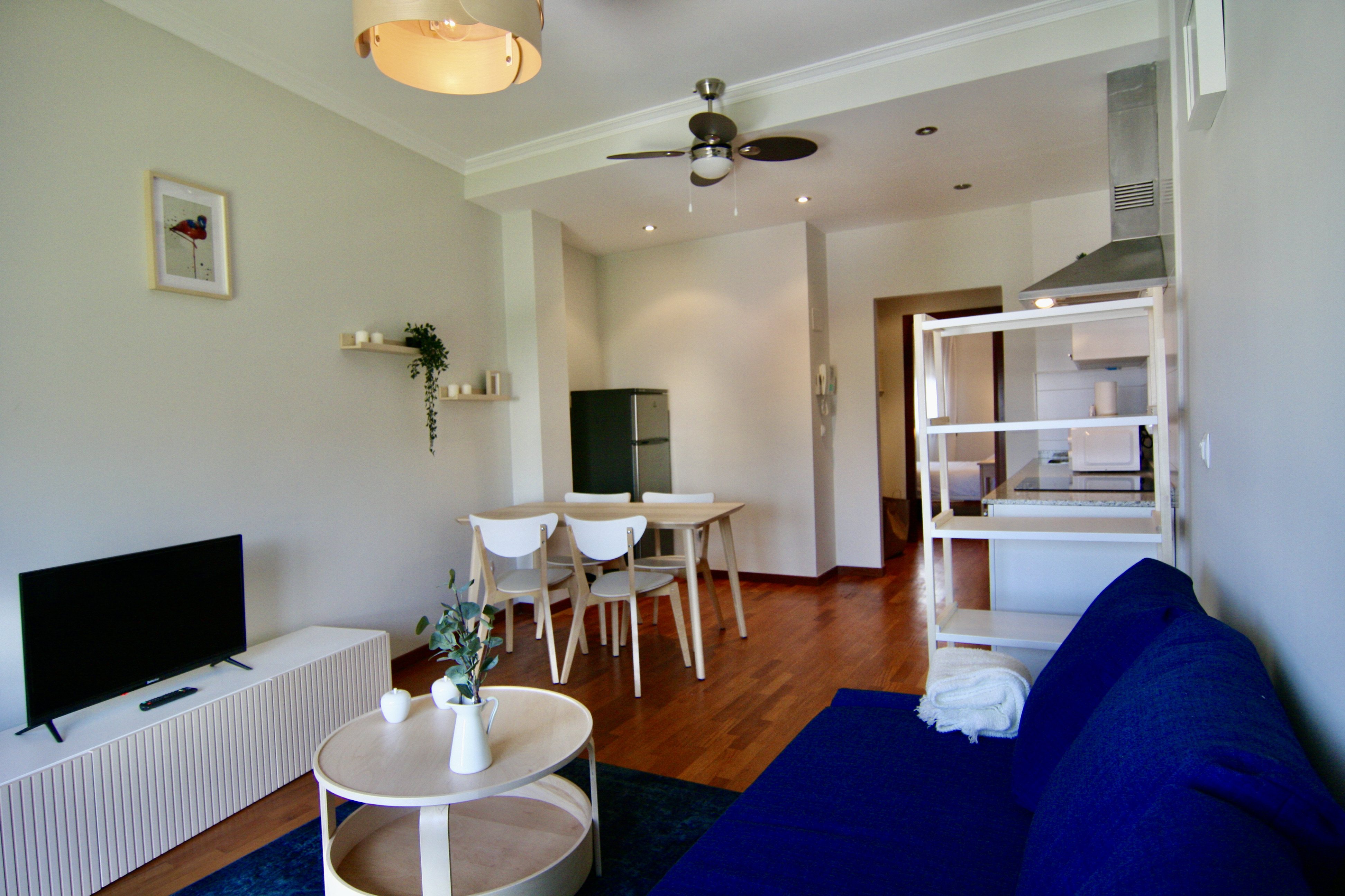 New for 4 with parking in the old town Vigo