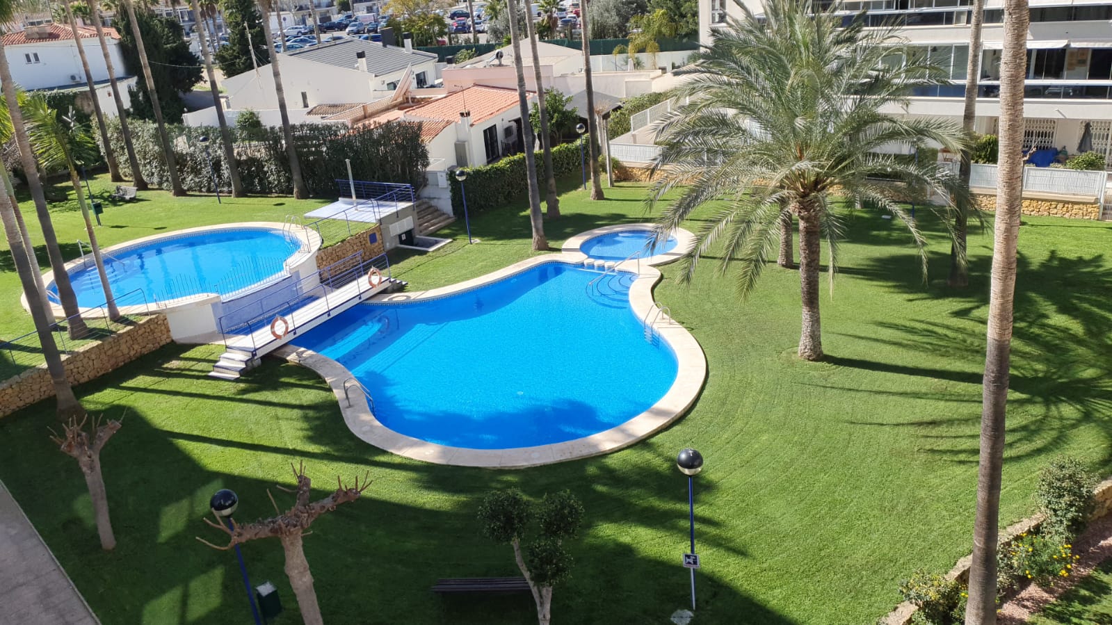 Flat with swimming pool, chill out garden & garage