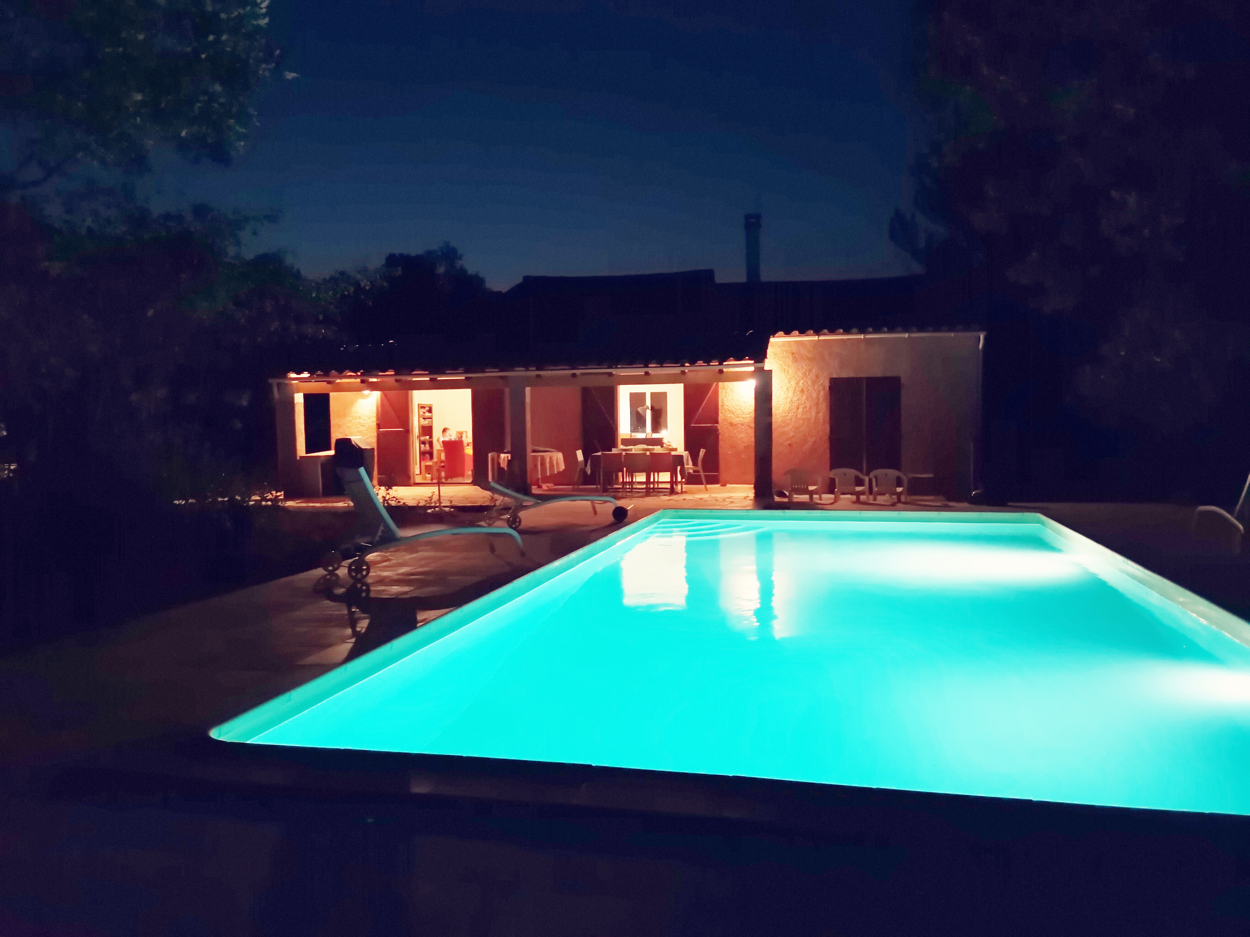 Family house 3 bedrooms AC + pool 5x10 . Aups
