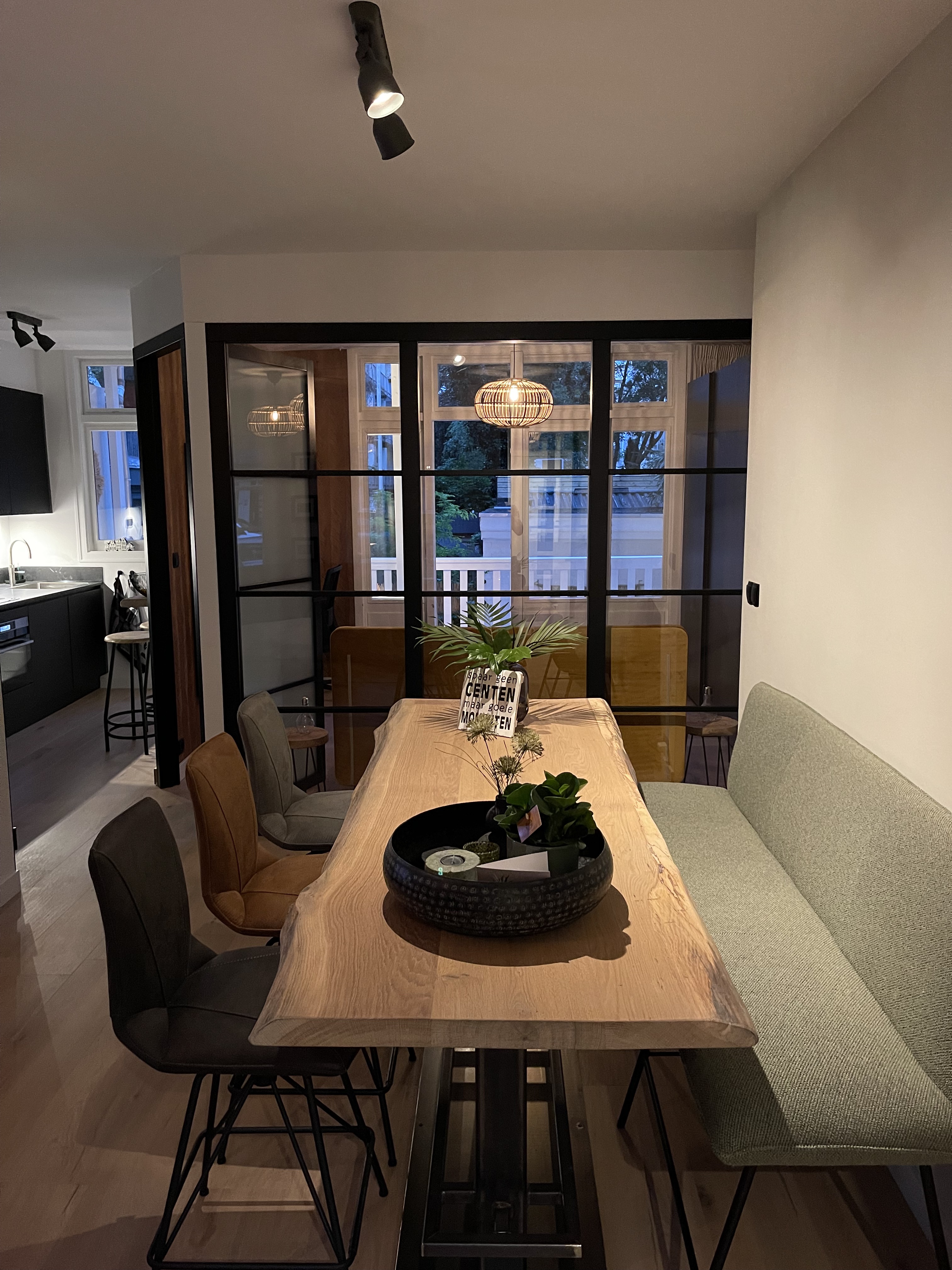 Modern style apartment with city garden — Amsterdam stay