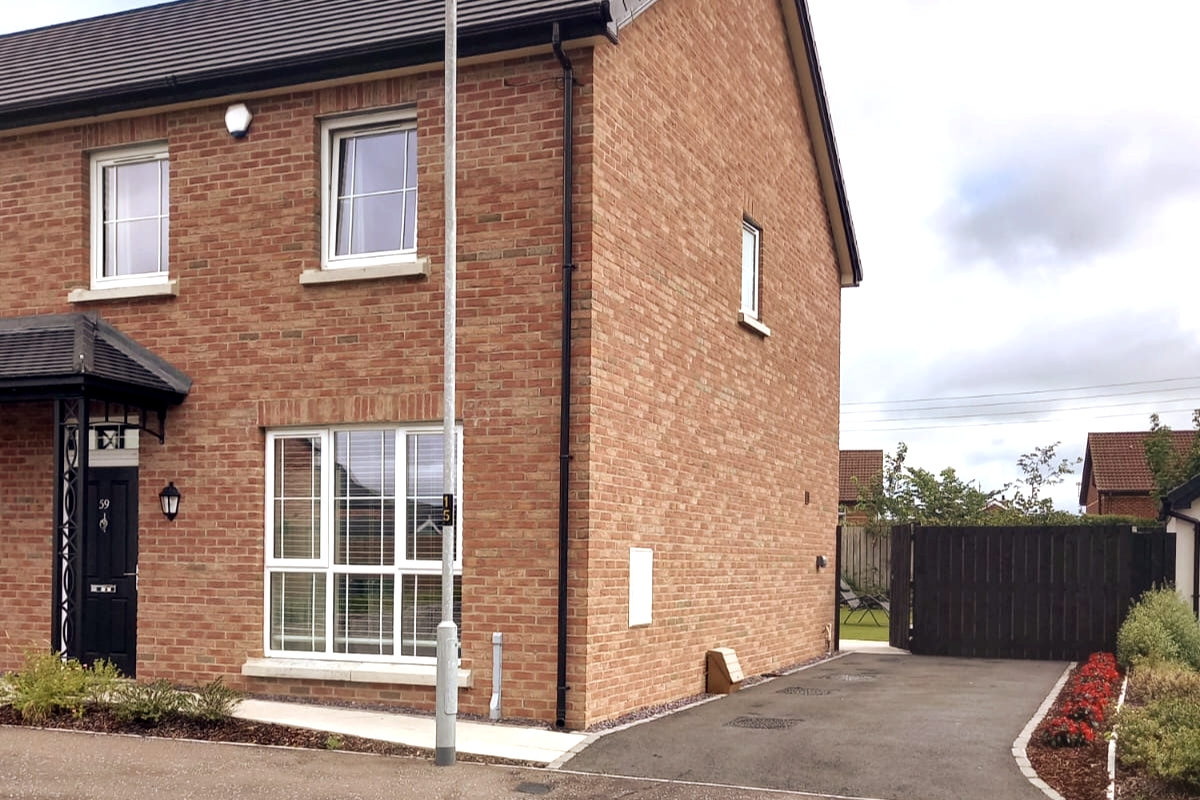 Modern 3 bedroom house with free parking on site Houses for Rent in