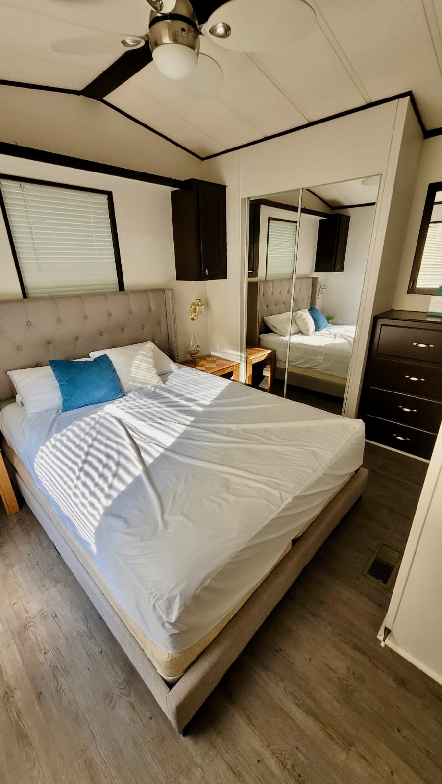 The Wylde Beach Cottage @ Sherkston mit Golfcart! - Airbnb