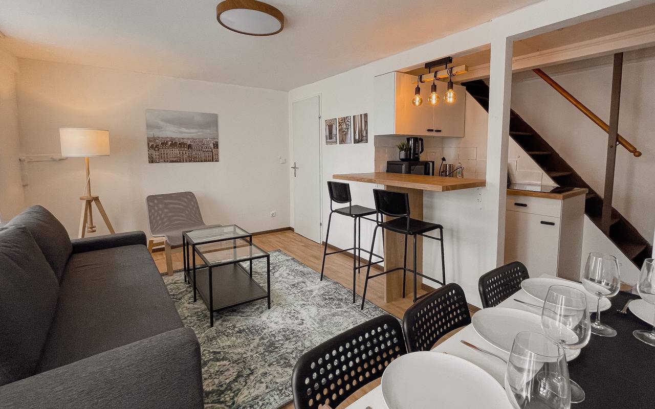 Charming Two-Floor flat next to Taborstrasse Metro