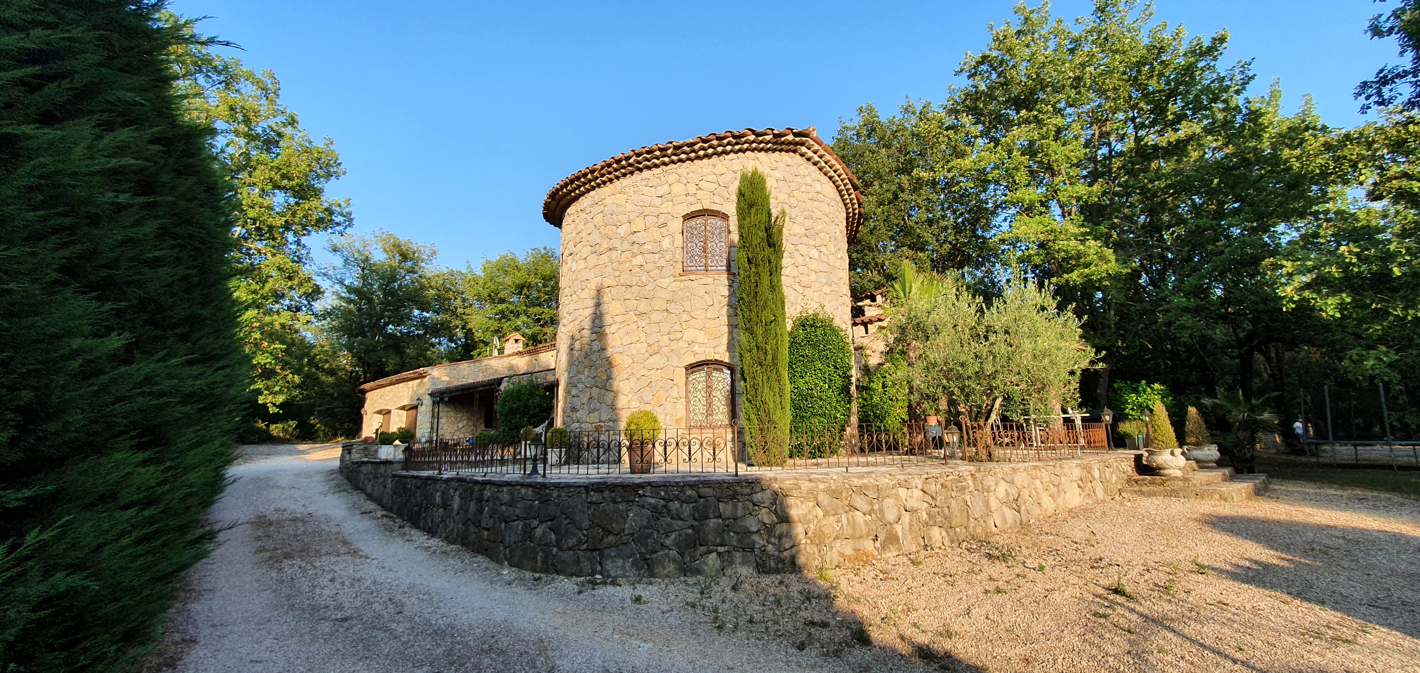 Very big Property with Pool / Sauna