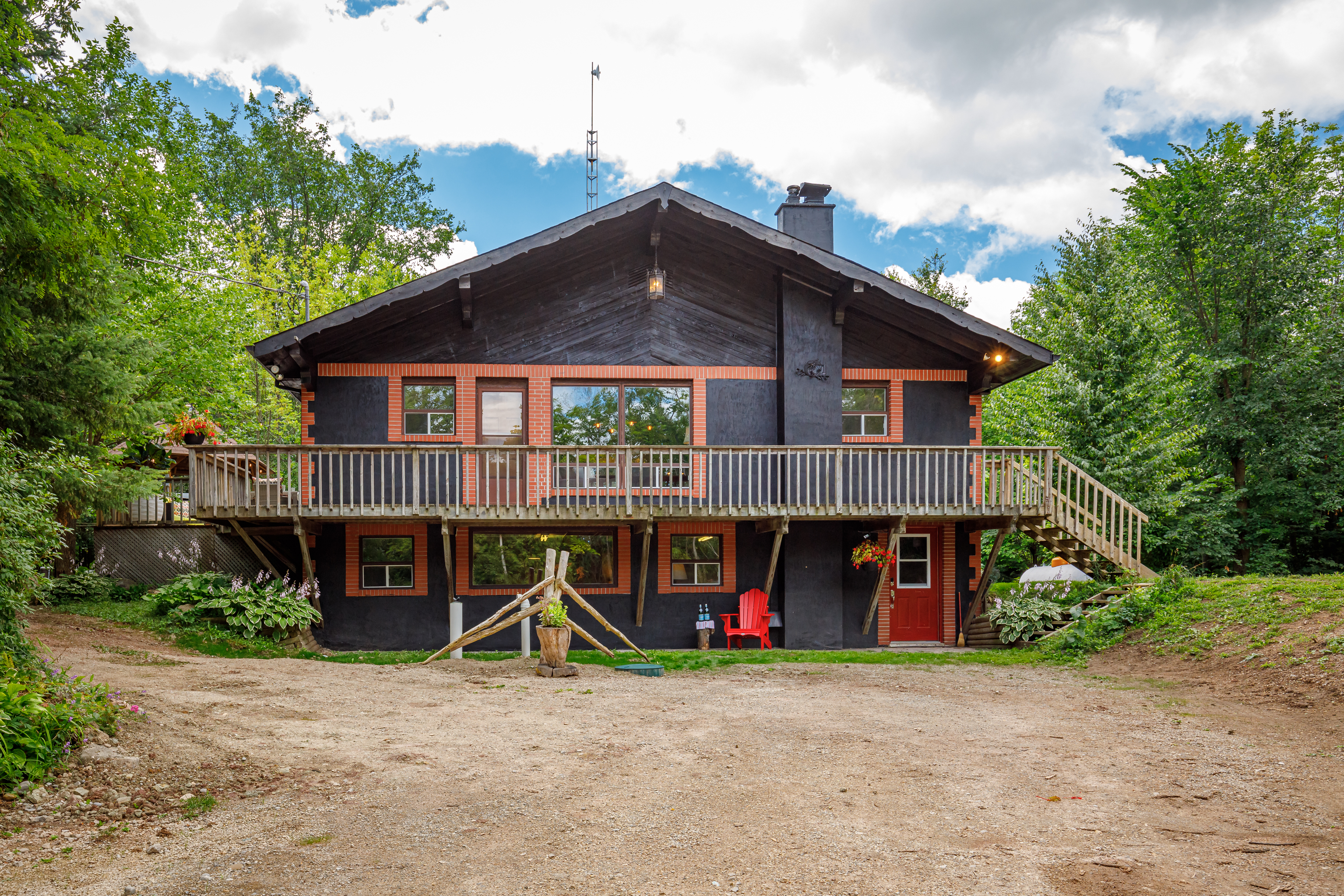 UrbanChalet: Secluded 20Acres W/Pizza Oven+Firepit