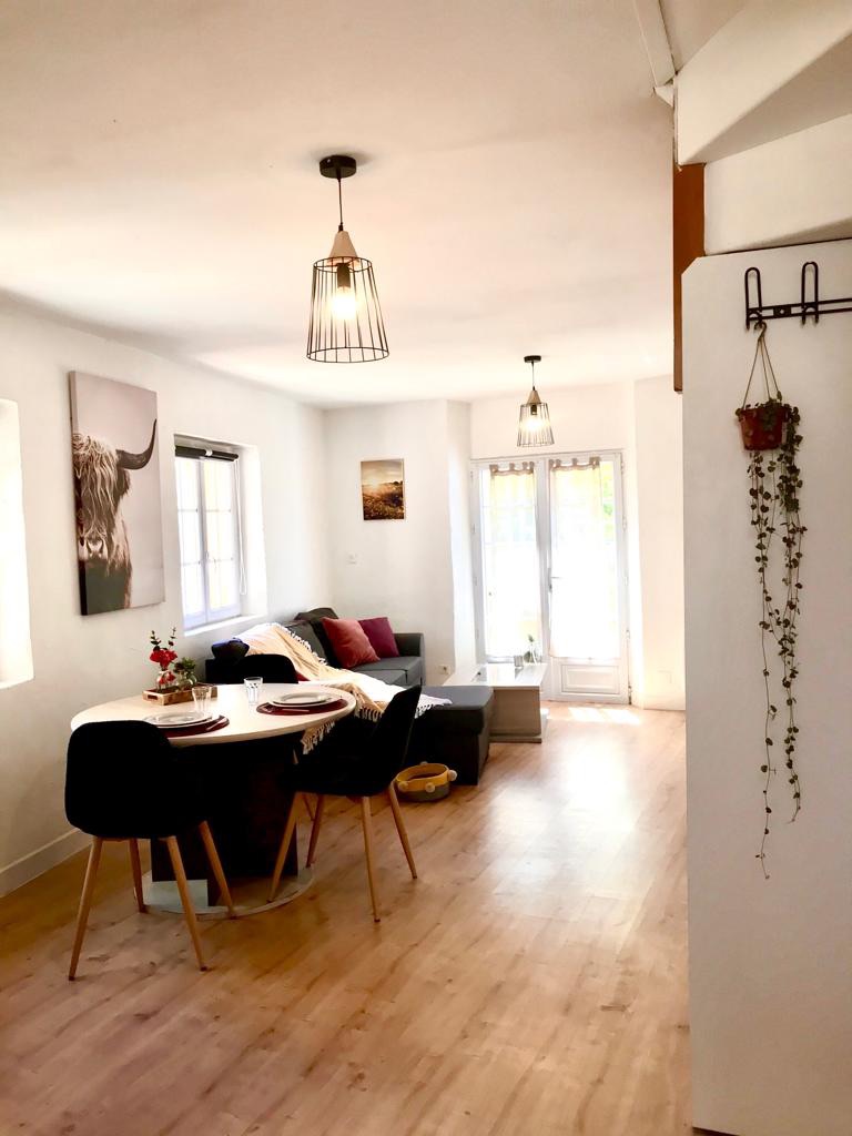 Charming apartment in the heart of the village