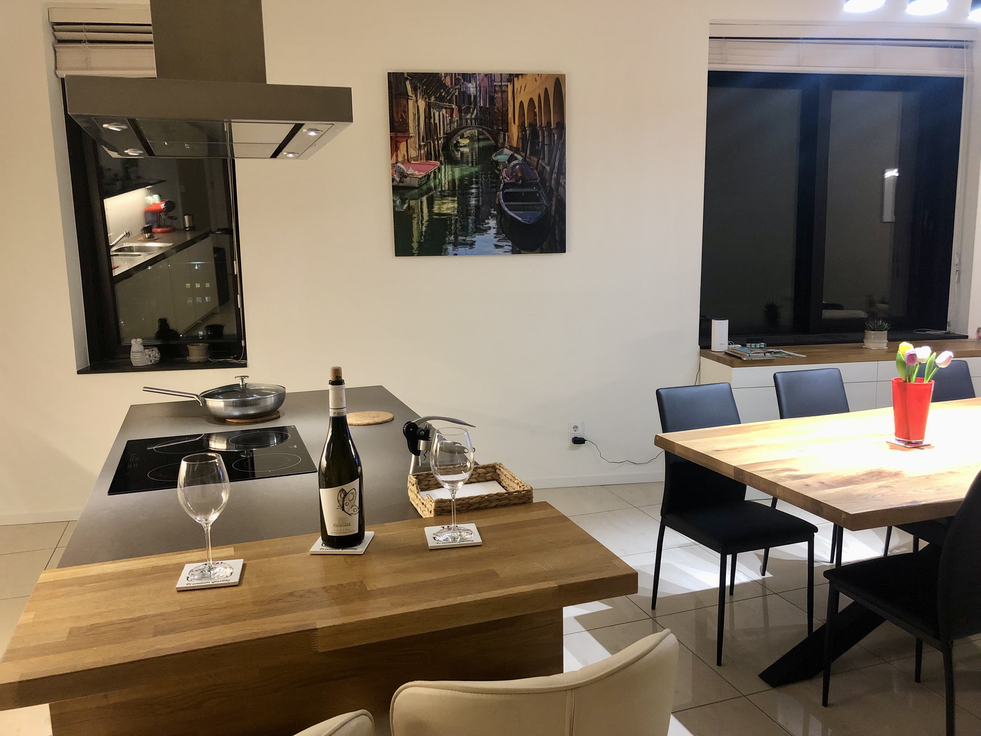 Lovely 2-bedrooms flat in a central Den Haag condo — The Hague stay