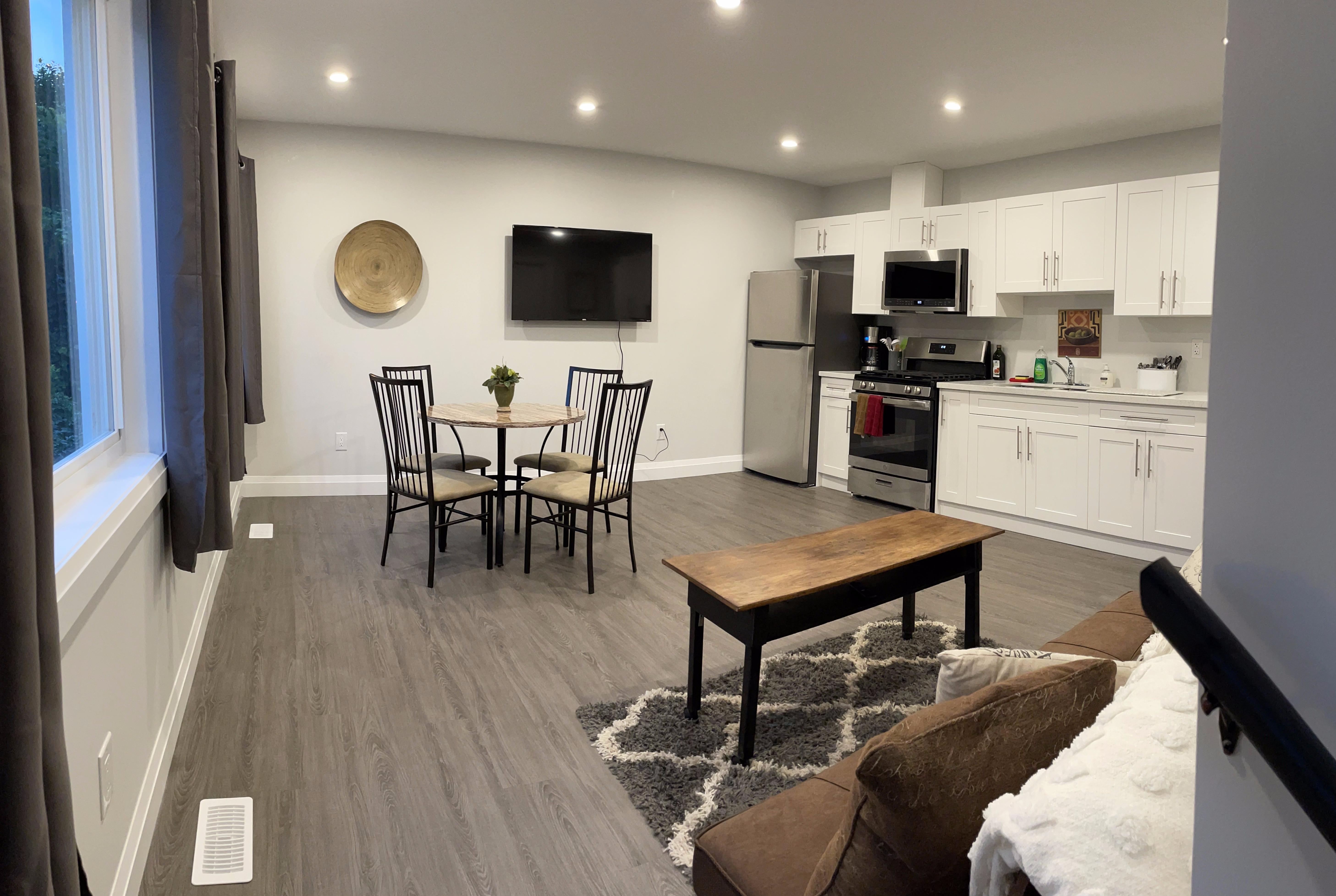 Cozy Orillia Upper Garden Suite