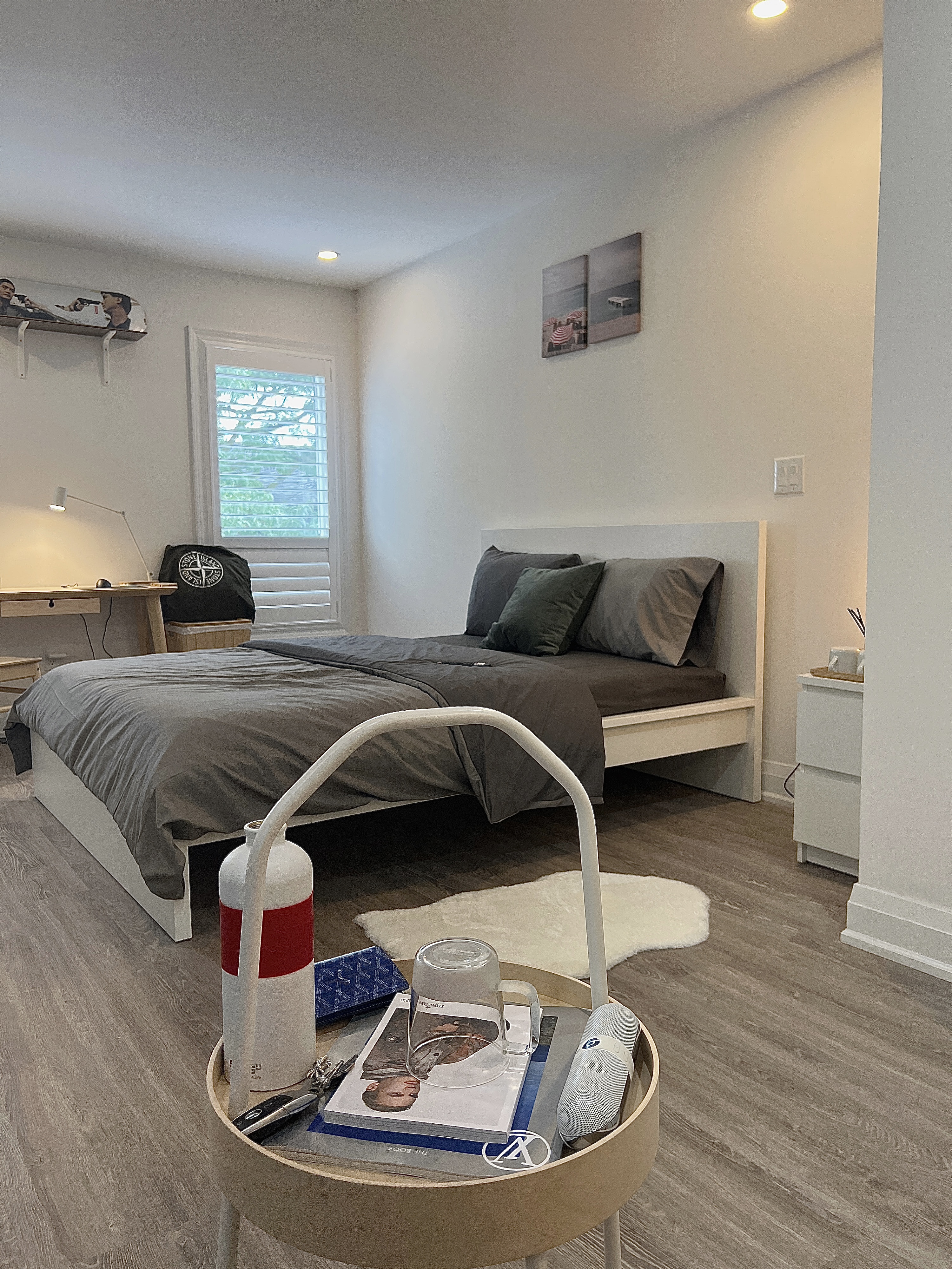 Bright & Luxurious Bedroom In Koreatown DT Toronto