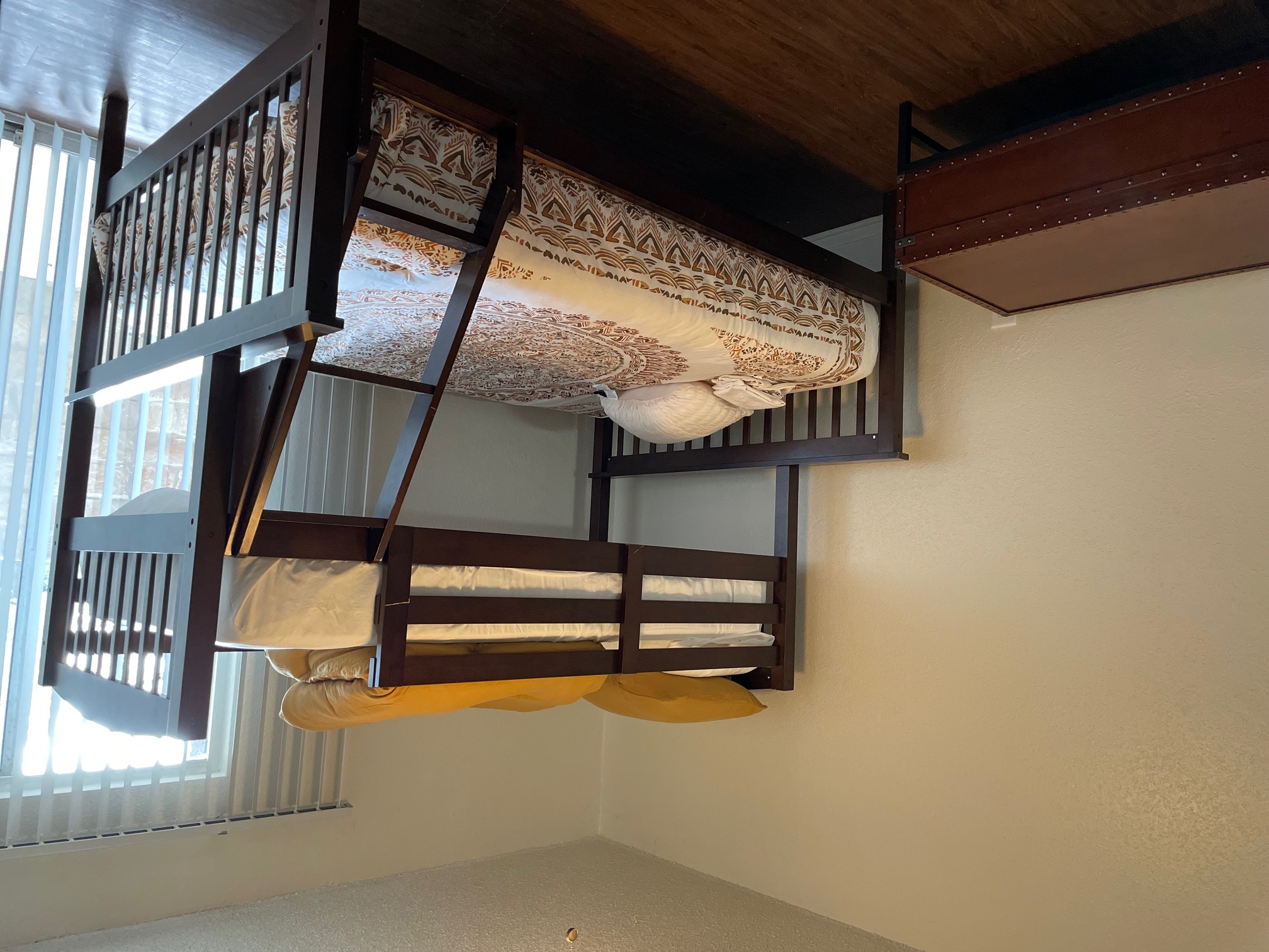 Charming 3 bedroom first floor apartment 6A Apartments for Rent in