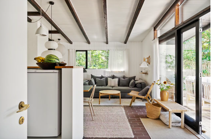 Cozy cottage on secluded grounds