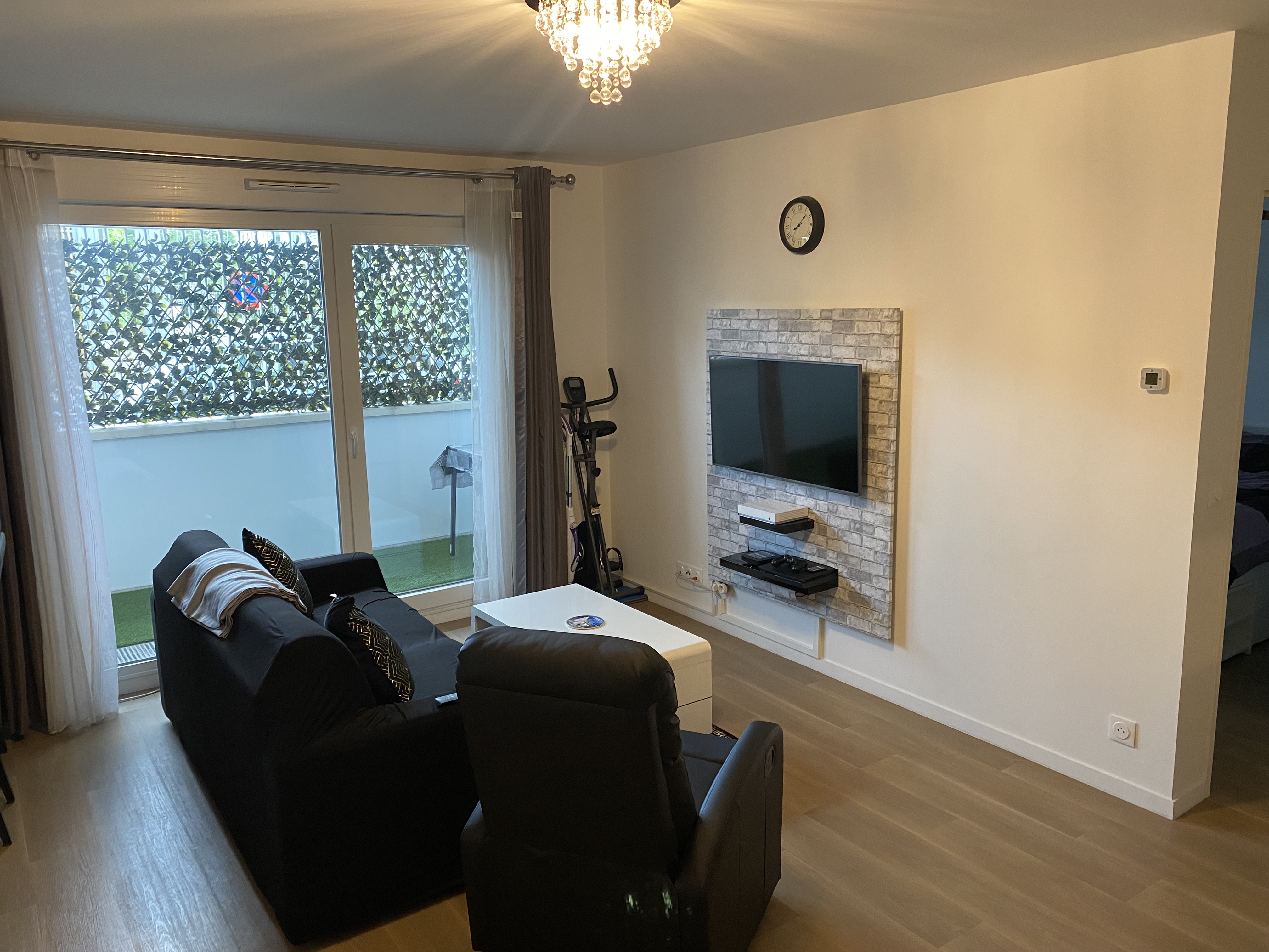 Modern 2 room apartment near Paris