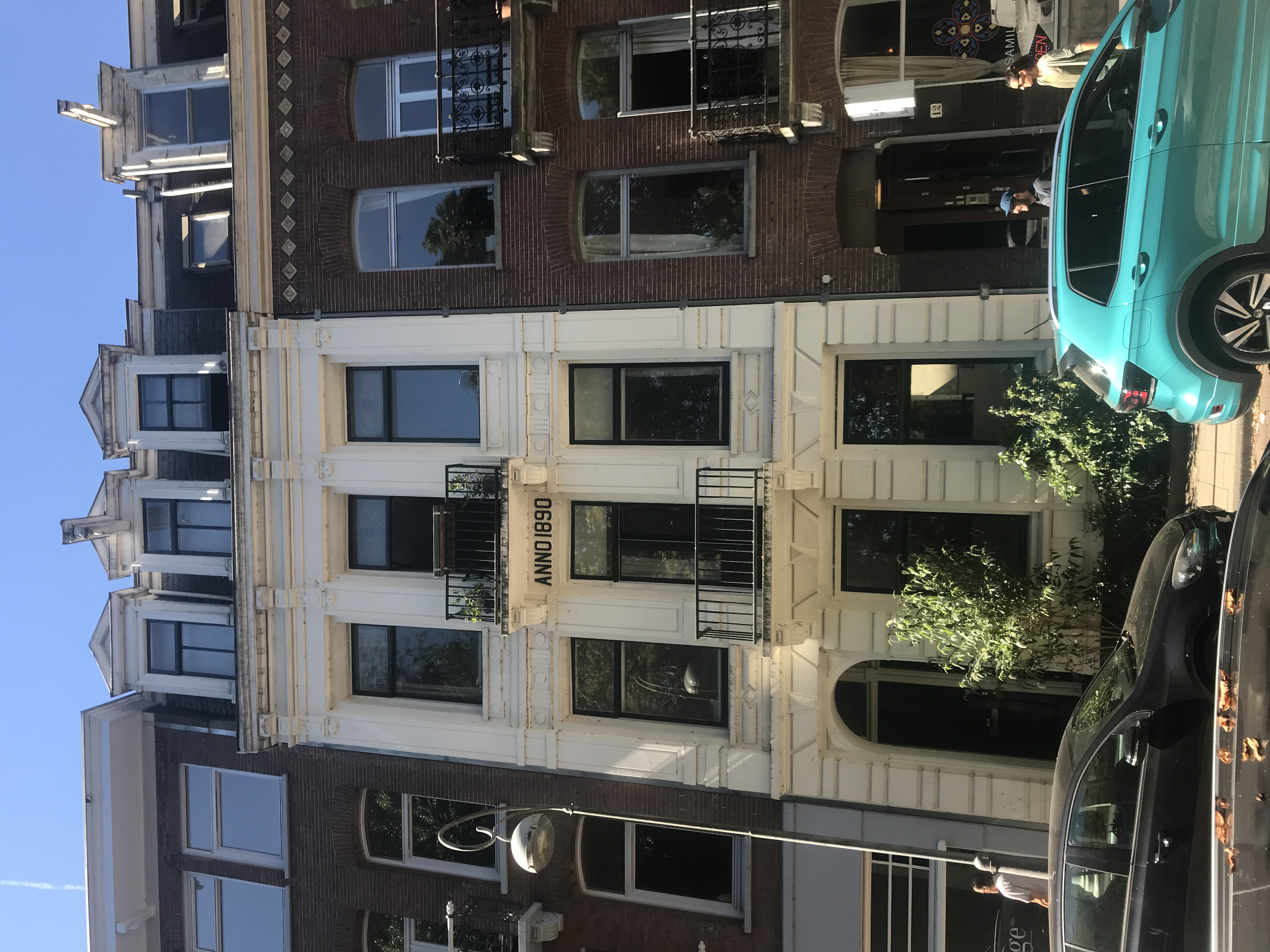 Stylish ground floor apartment at the Sarphatipark โ Amsterdam stay