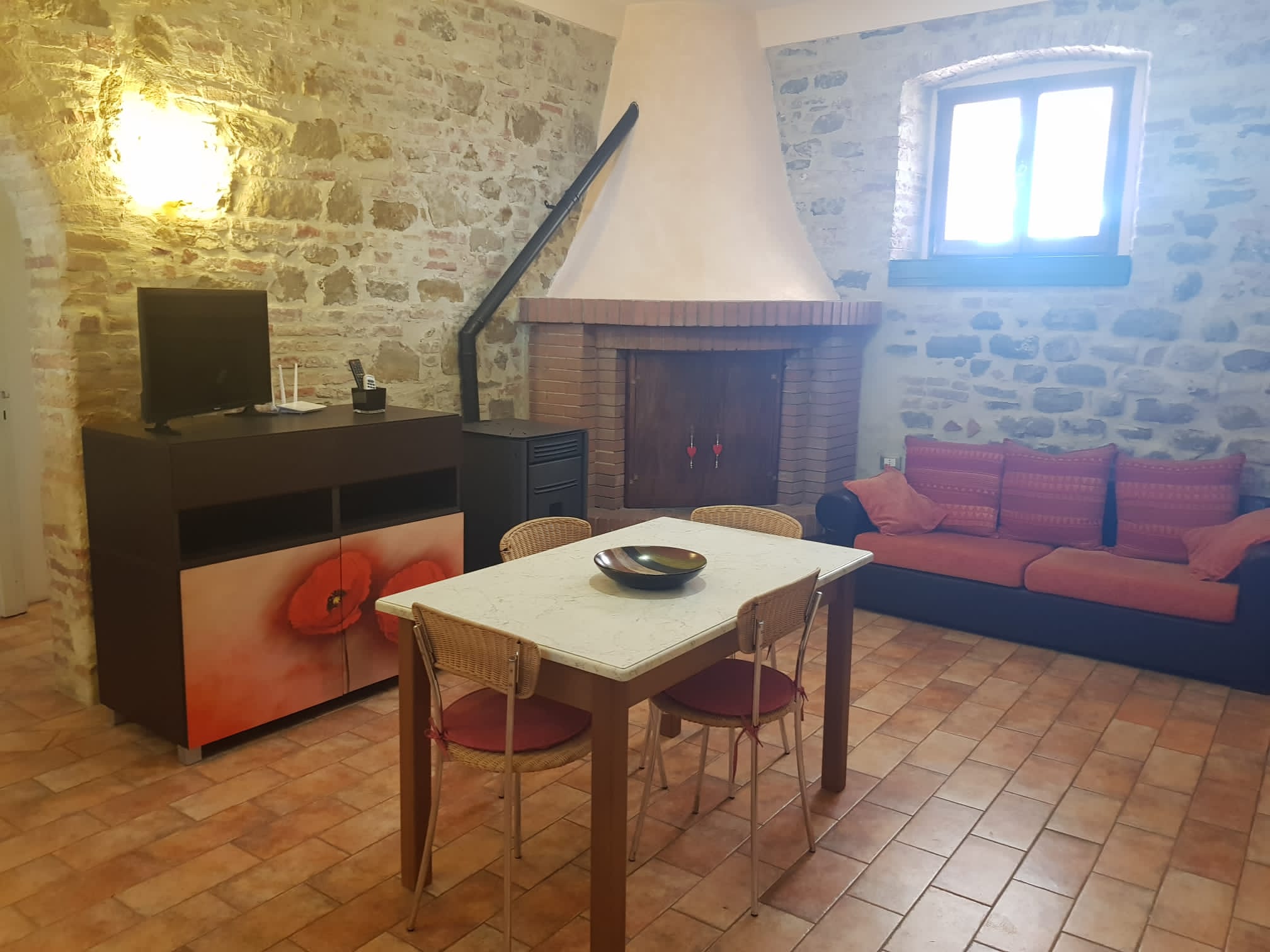Farmhouse in the hill overlooking Assisi (Brufa di Torgiano)