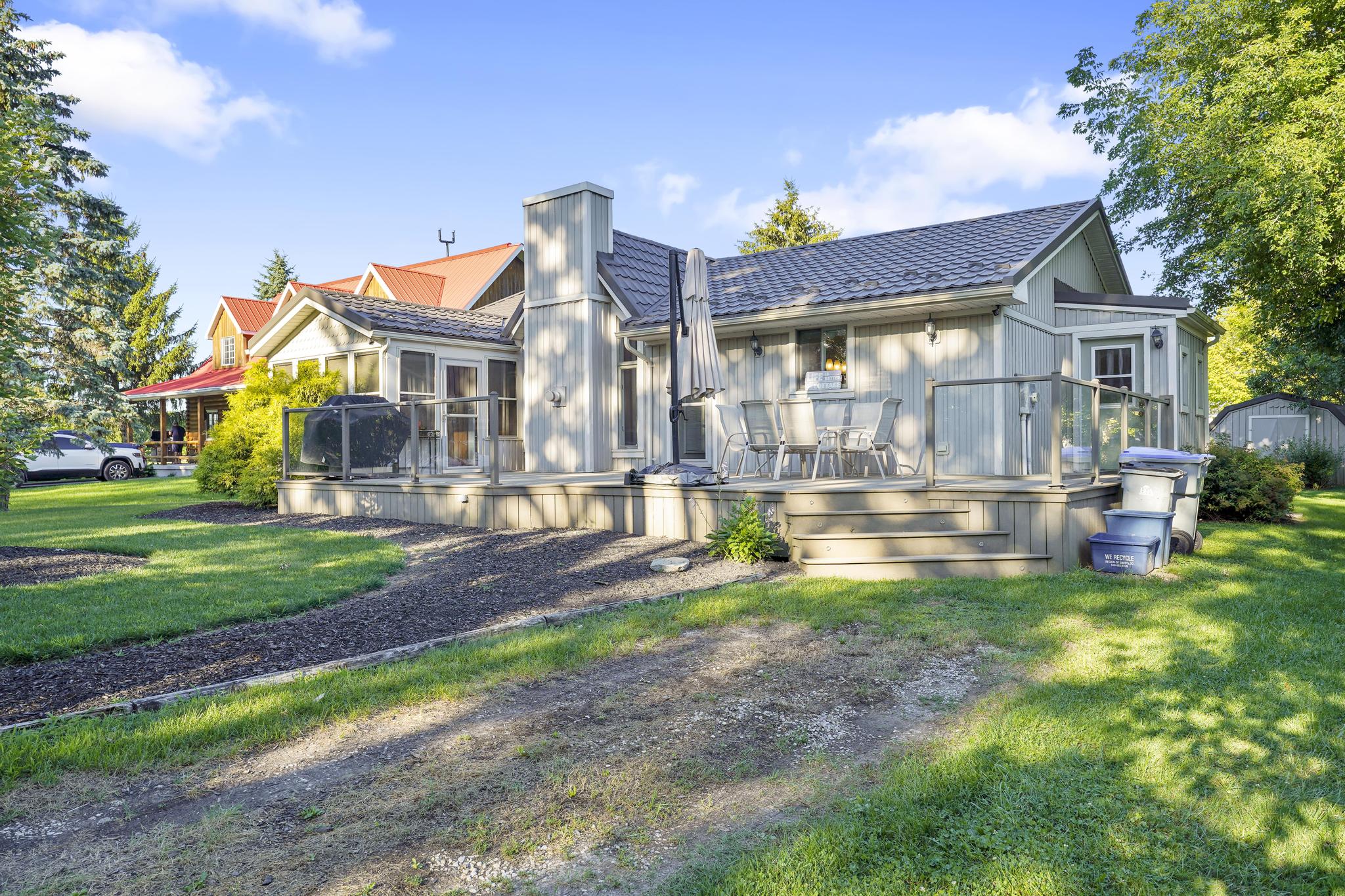 Sunview 3Bedroom Cottage North of Grand Bend Cottages for Rent in