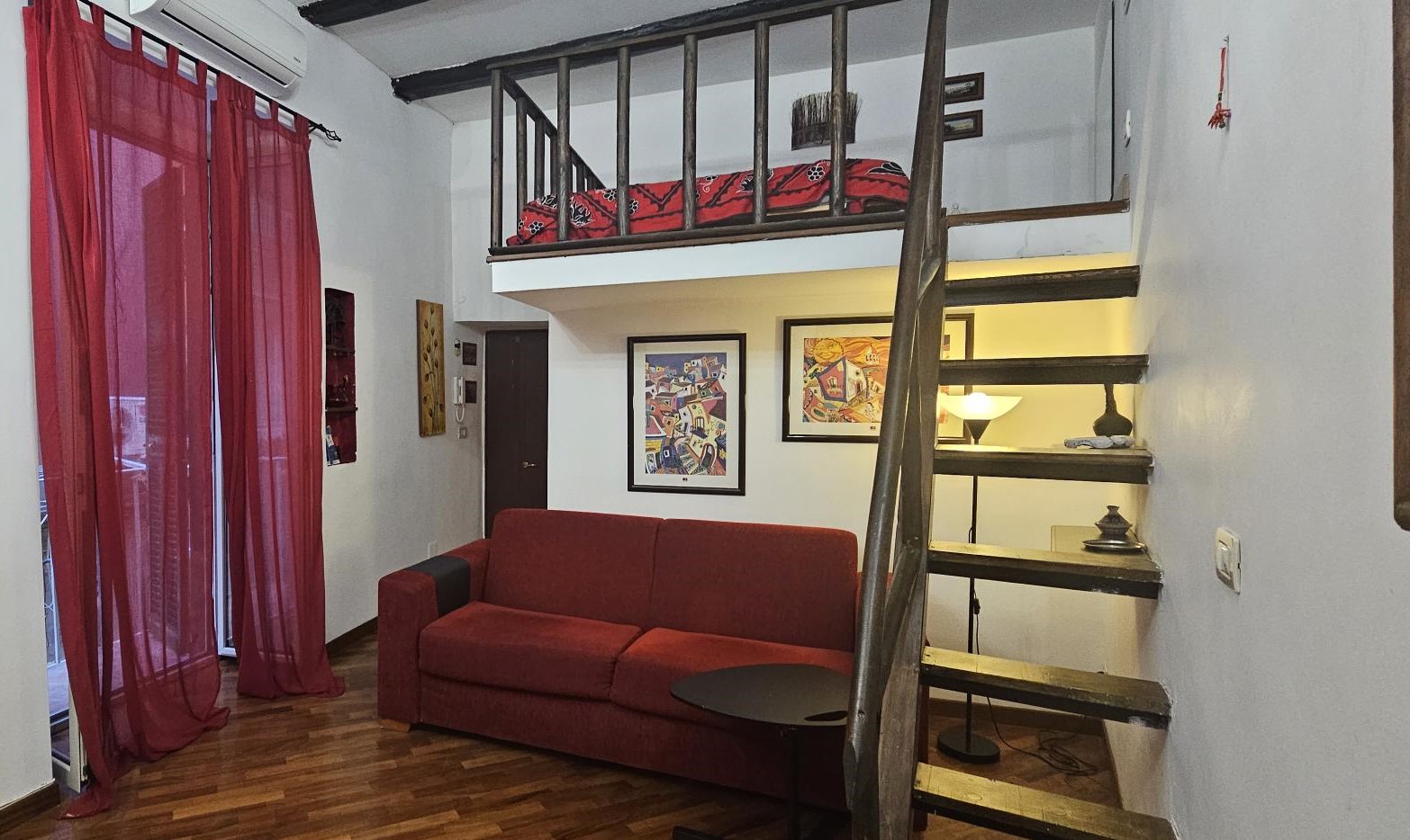 Chiaia Maison in Chiaia, Naples