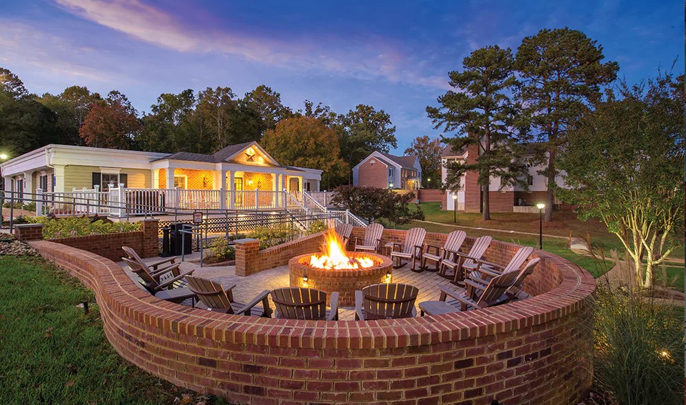 Patriots' Place 2 bedroom condo. Williamsburg!! - Apartments for Rent